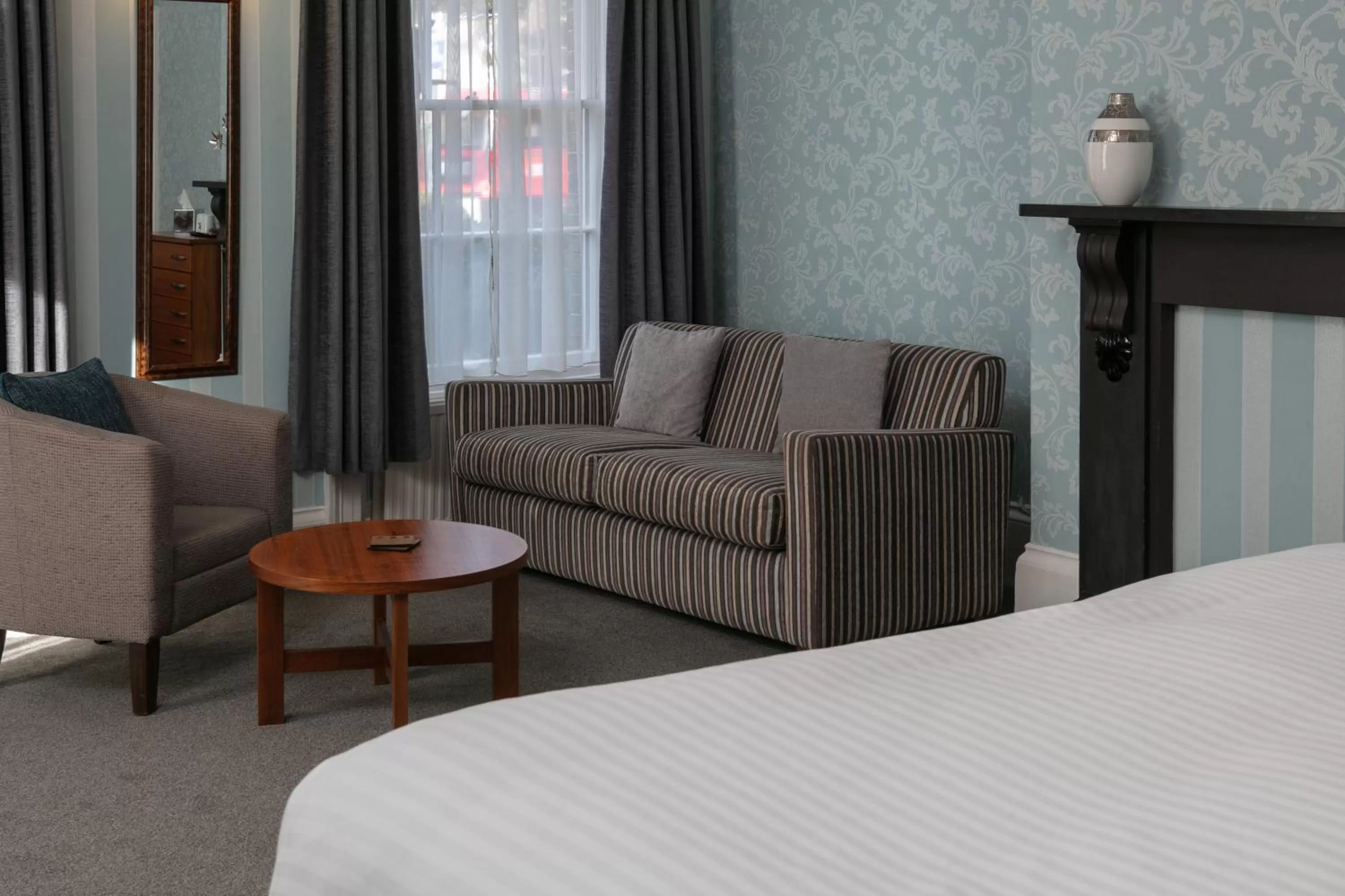 Seating area, Bed in Best Western Annesley House Hotel