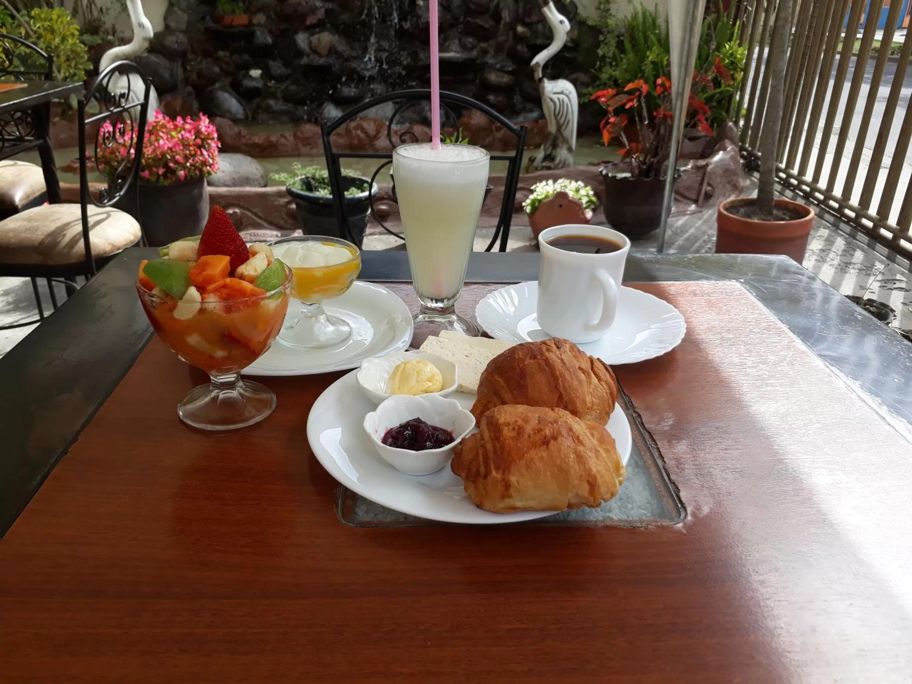 Continental breakfast in Hotel Golosone