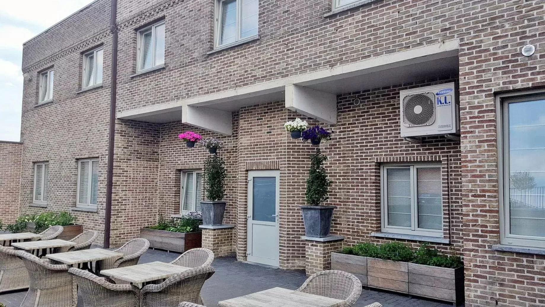 Garden in Belrom Hotel