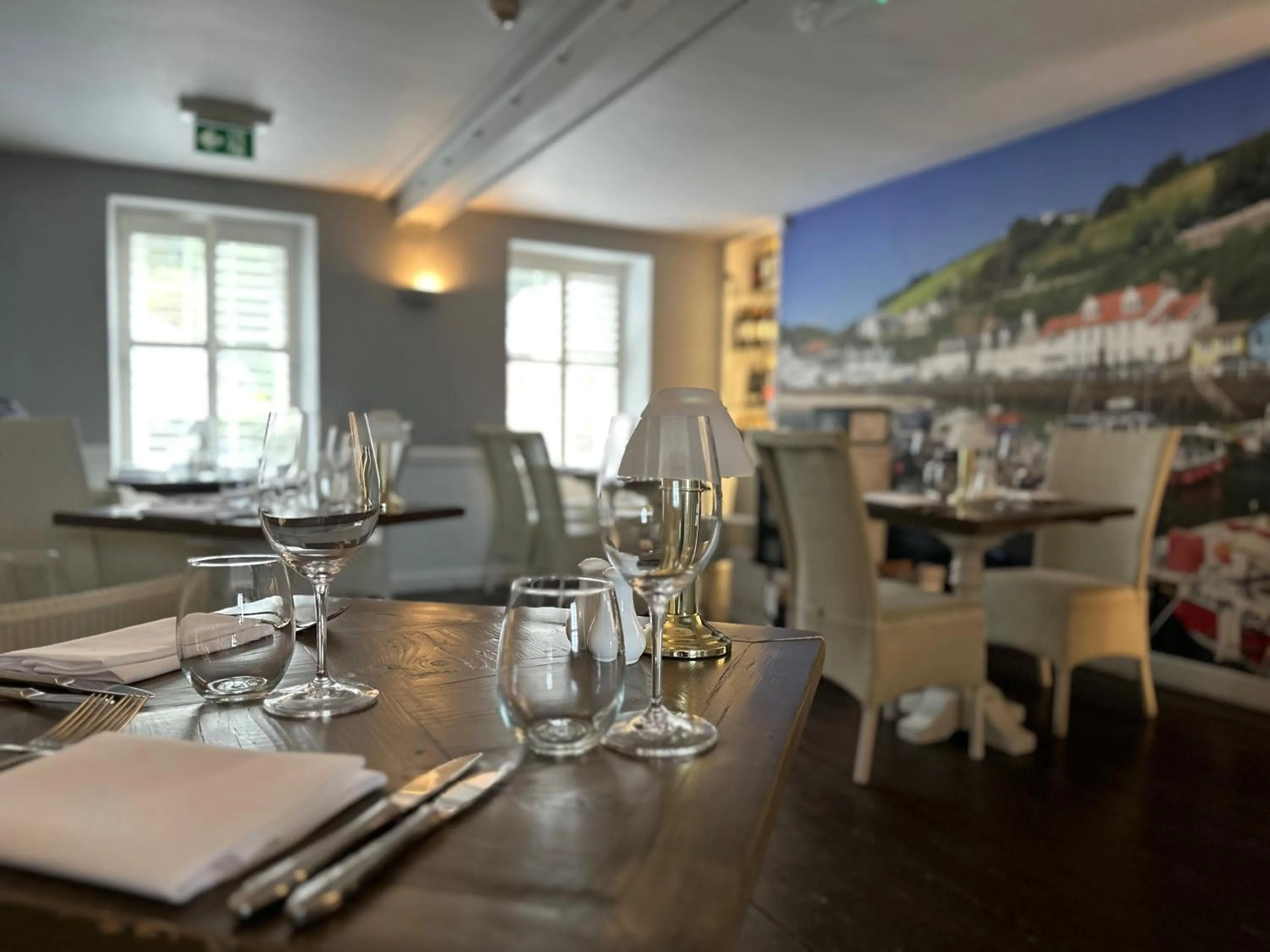 Restaurant/places to eat in Chateau La Chaire