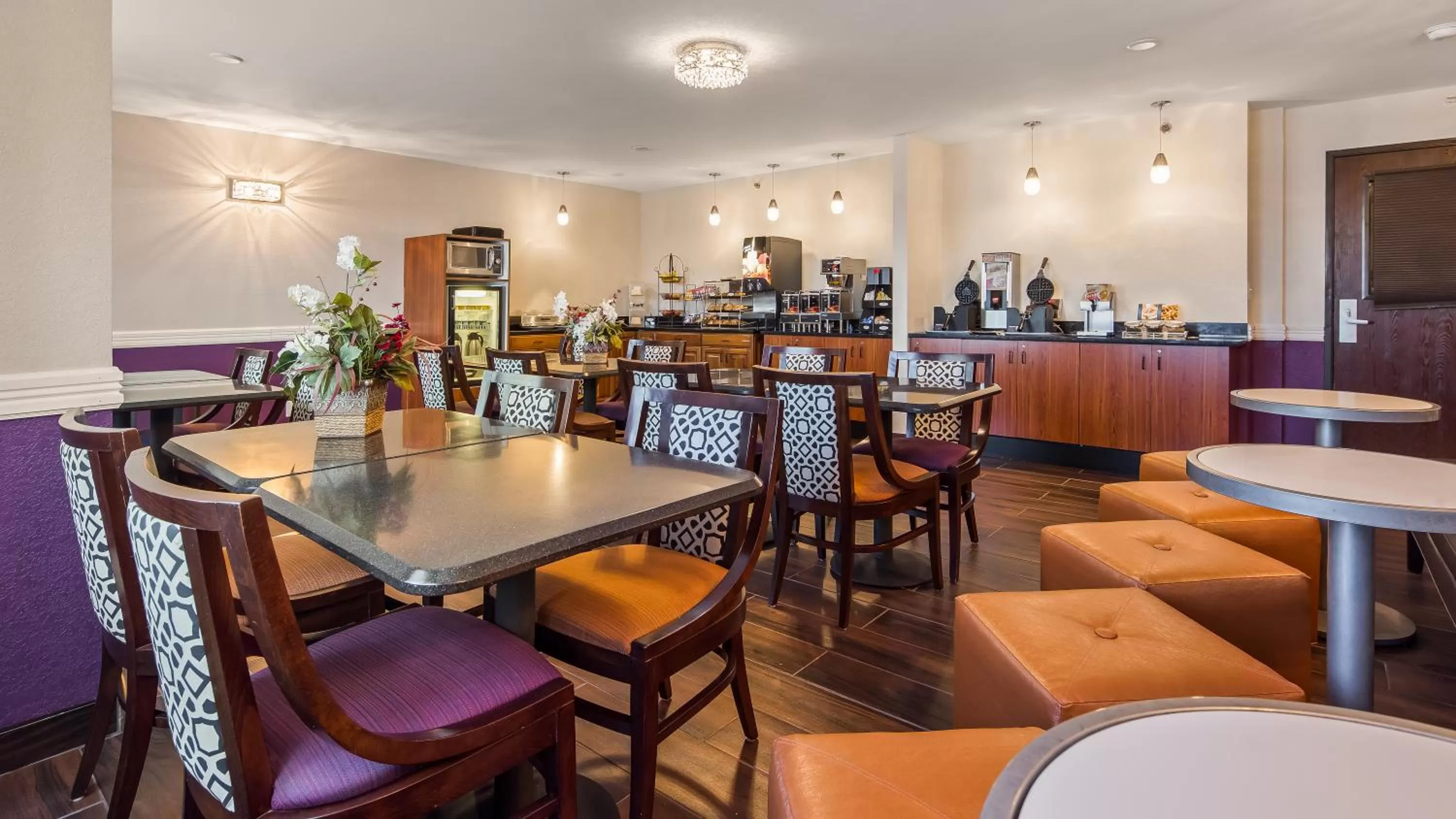 Restaurant/places to eat in Best Western Eden Prairie Inn