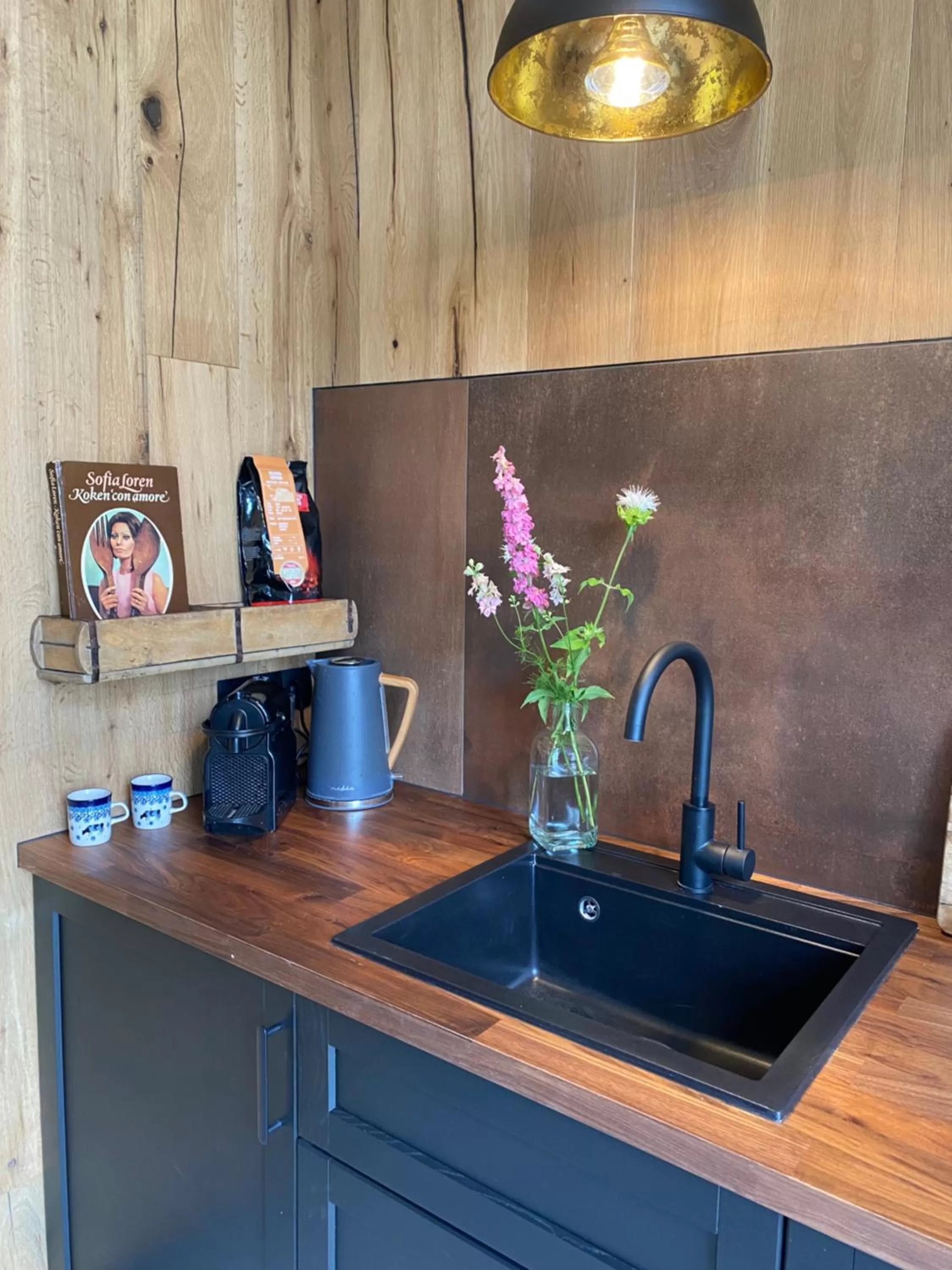 Coffee/tea facilities, Kitchen/Kitchenette in De Heeren Hoeve Carpe Diem