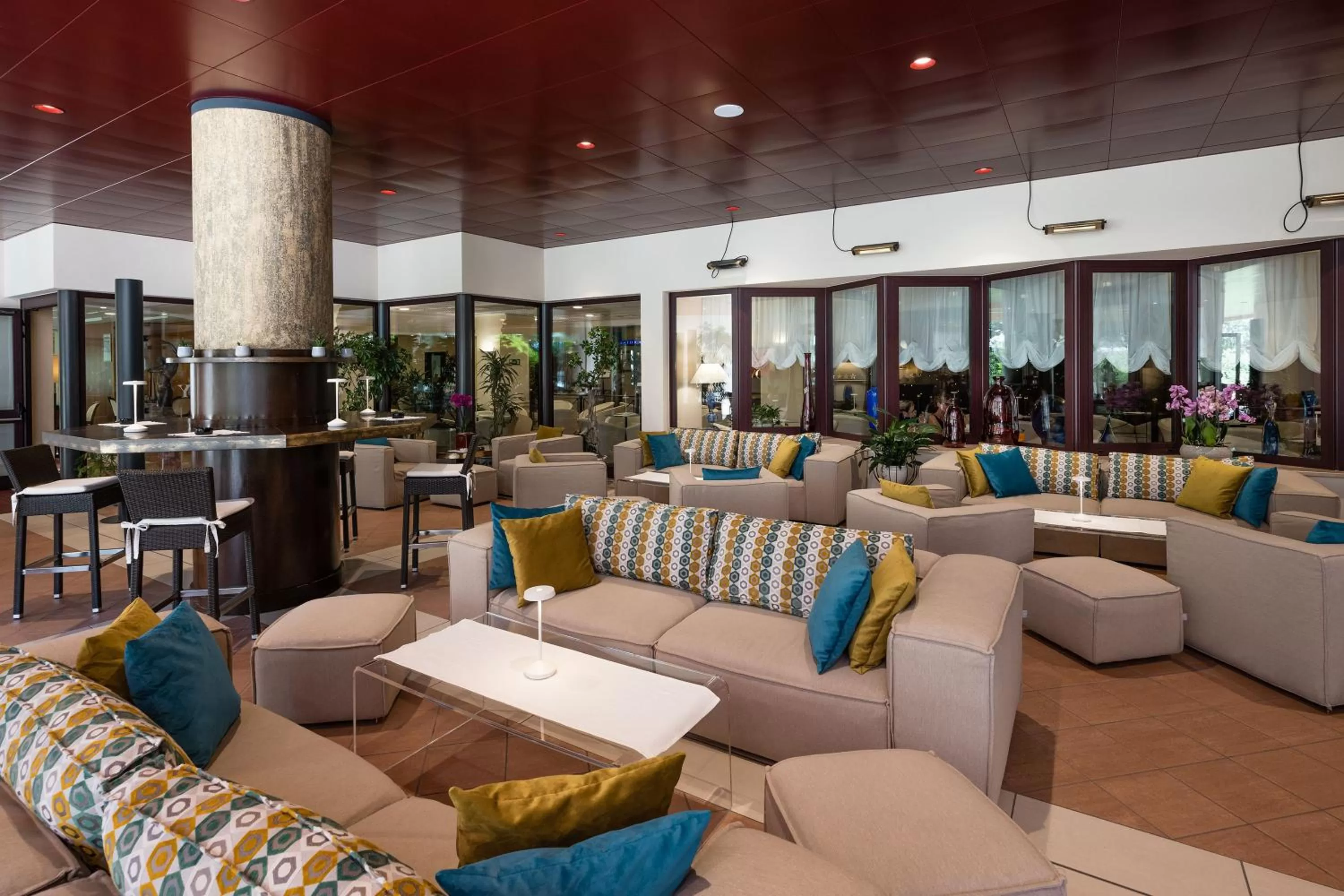 Restaurant/places to eat in Savoy Beach Hotel & Thermal Spa