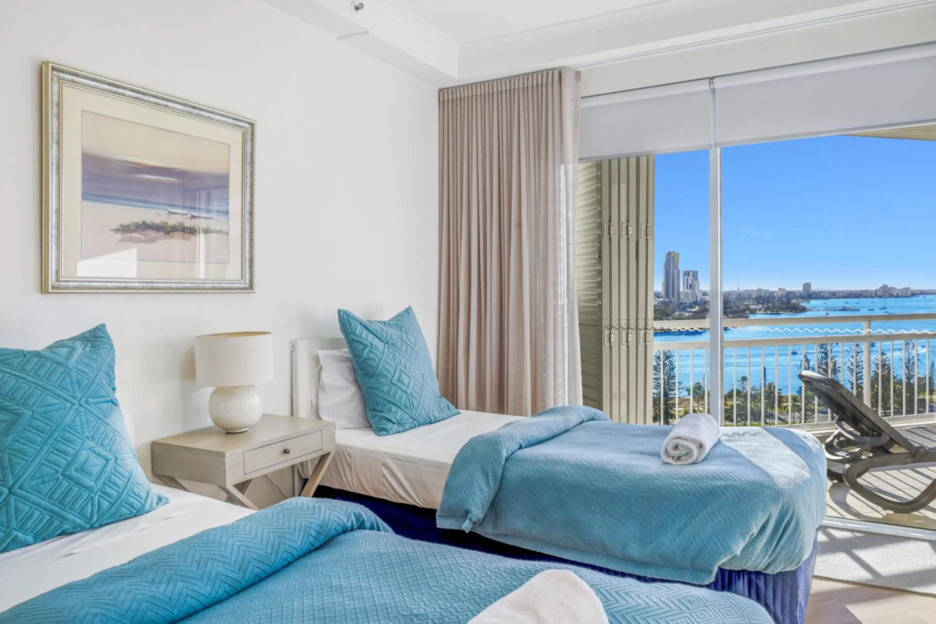 Bed in Ocean Sands Resort