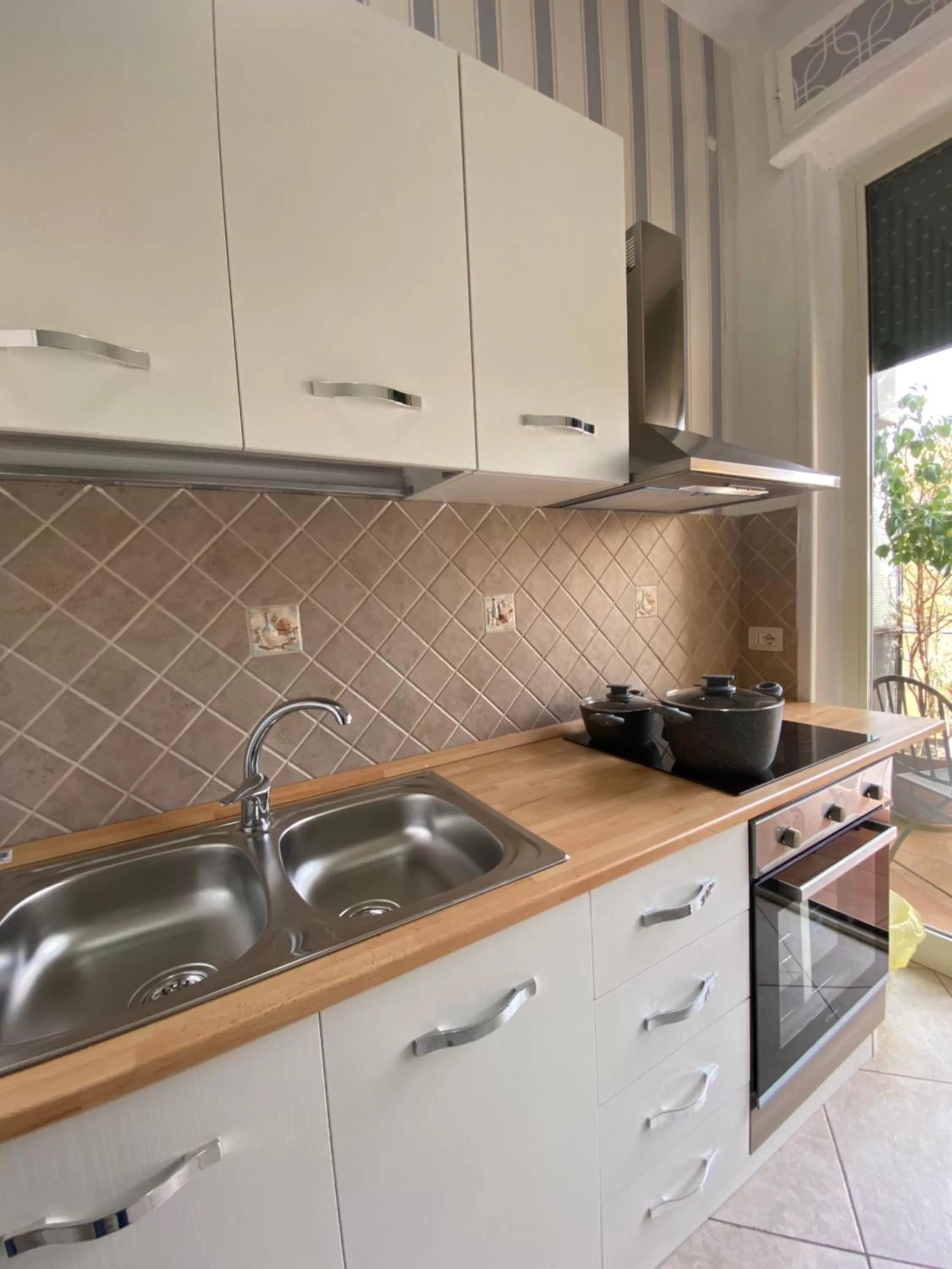 Kitchen or kitchenette in Hotel Europeo Napoli