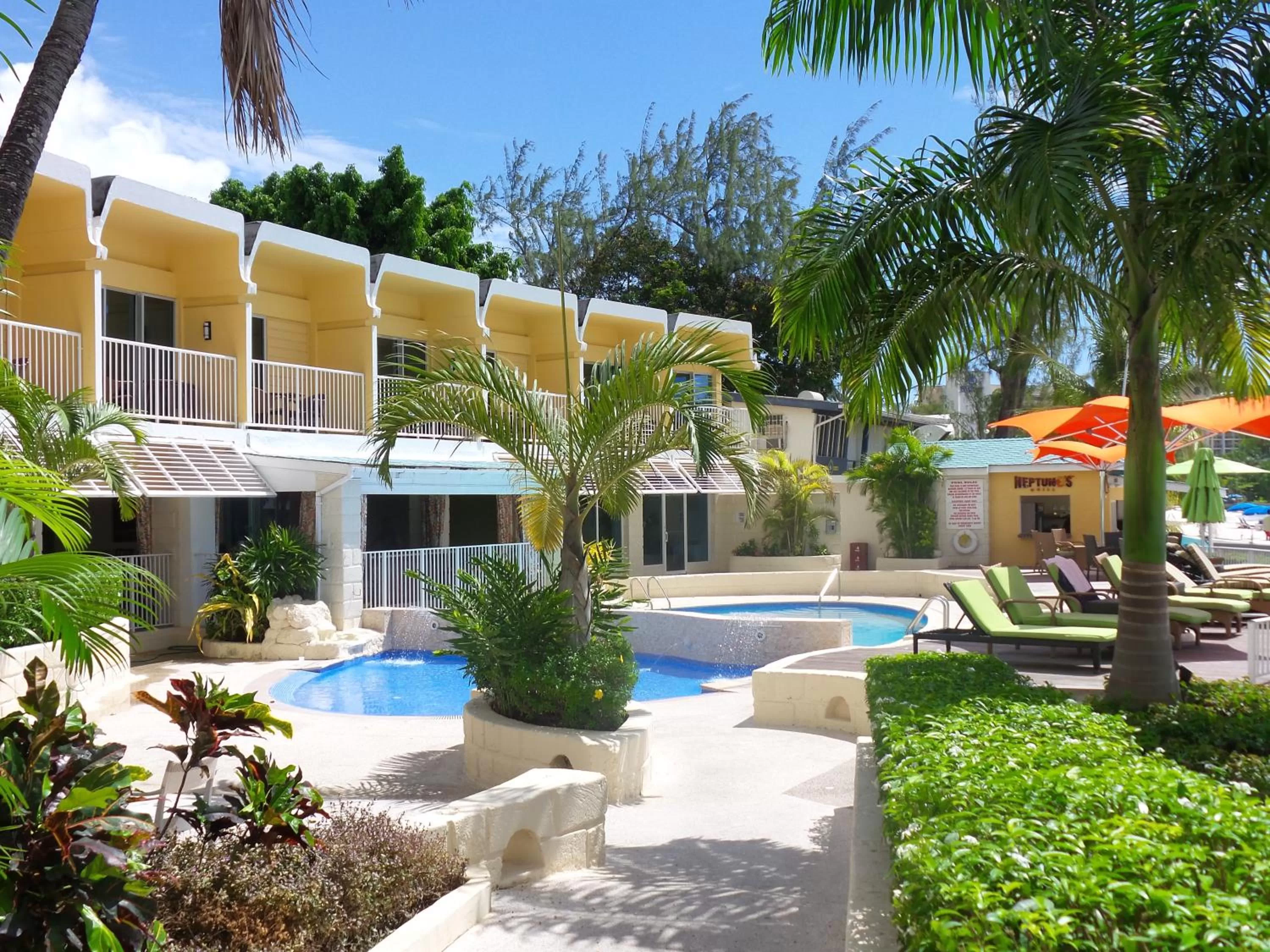 Facade/entrance in Radisson Aquatica Resort Barbados