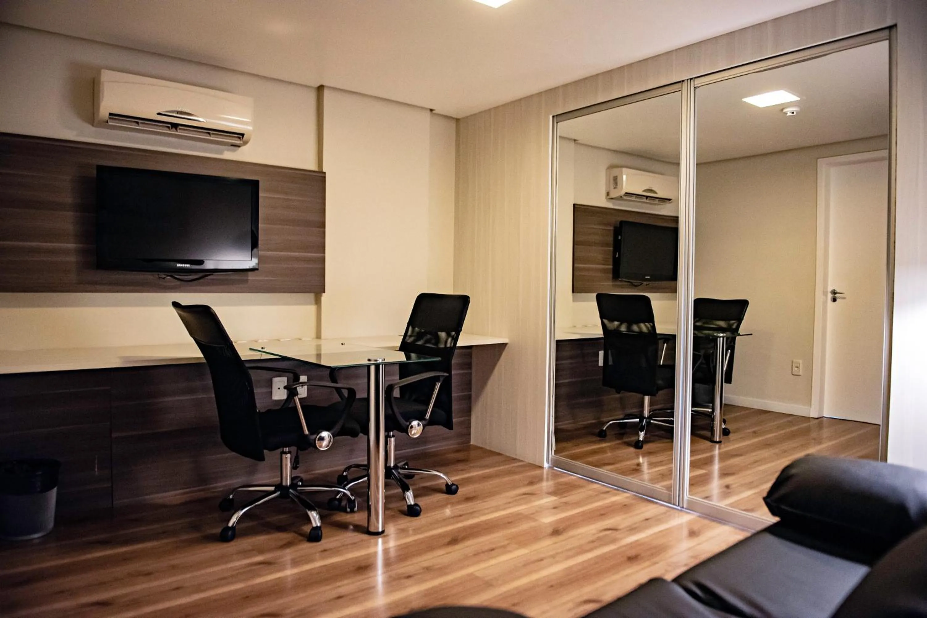 Living room in Charrua Hotel