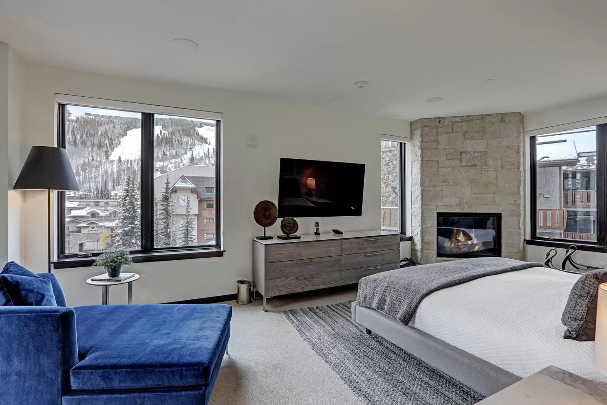 Photo of the whole room, Bed in The Arrabelle at Vail Square, a RockResort