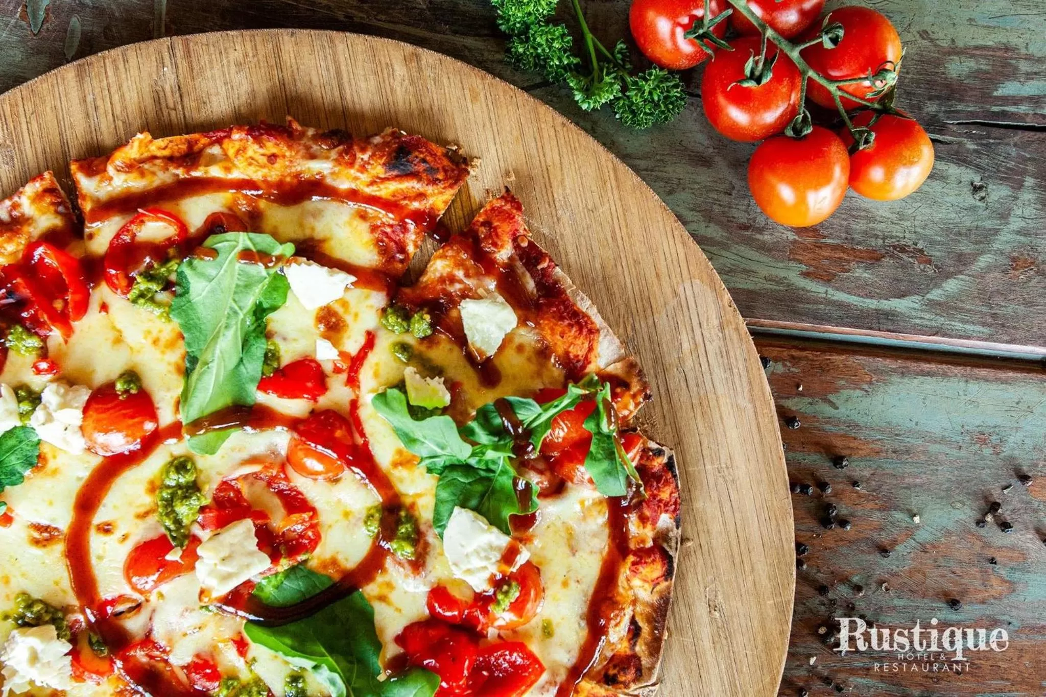 Food and drinks in Rustique Boutique Hotel