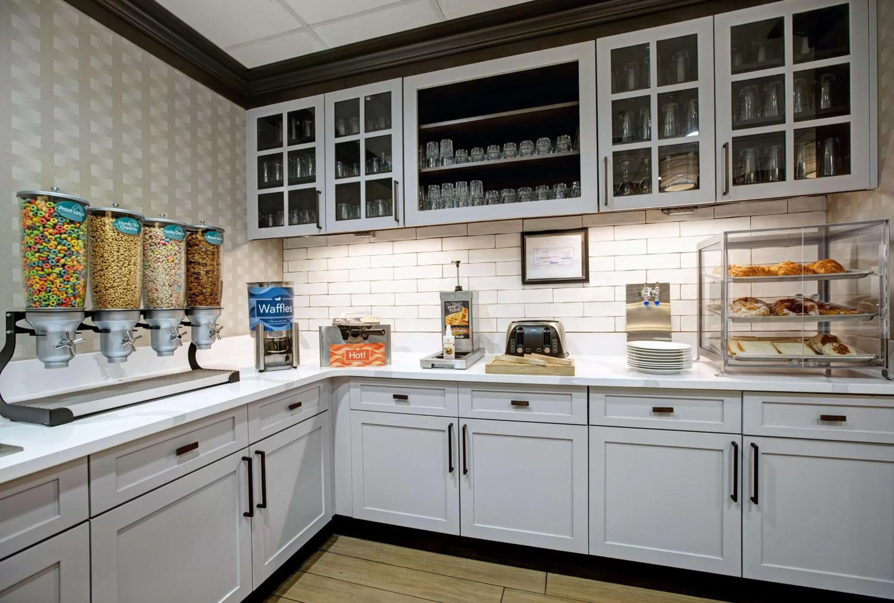 Breakfast in Homewood Suites Charlotte Ayrsley