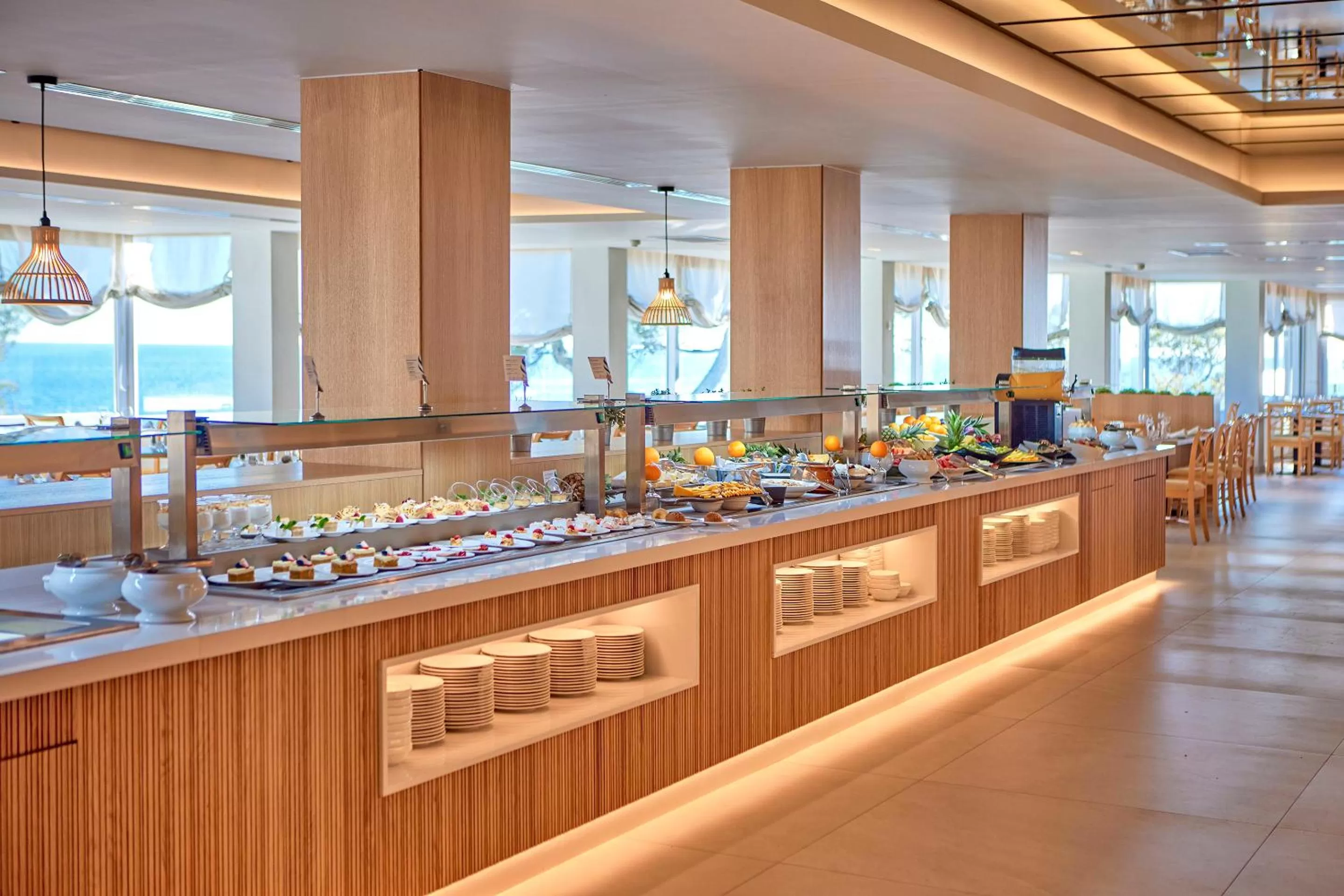 Restaurant/places to eat in Universal Hotel Lido Park & Spa