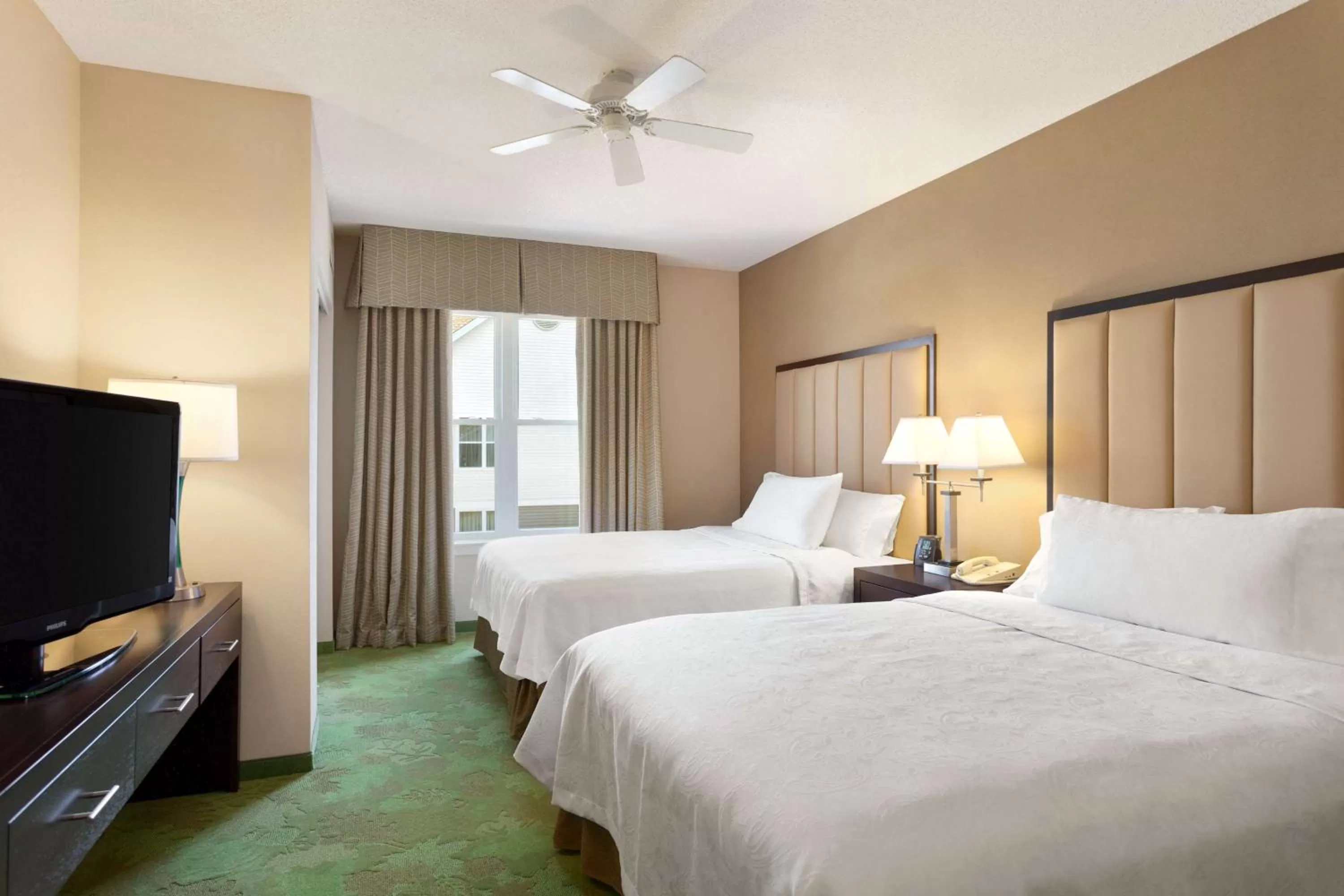 Two-Bedroom Suite with 1 King 2 Queens Mobile/Hearing Accessible Tub Non-Smoking  in Homewood Suites by Hilton Reading-Wyomissing