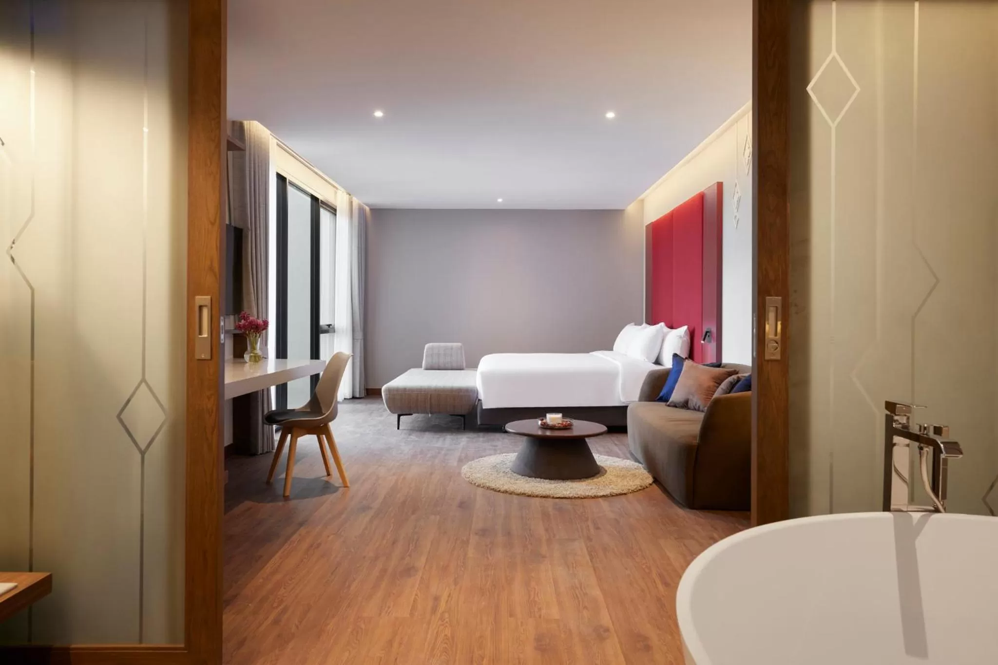 Bedroom, Bed in Centara Life Hotel Bangkok Phra Nakhon