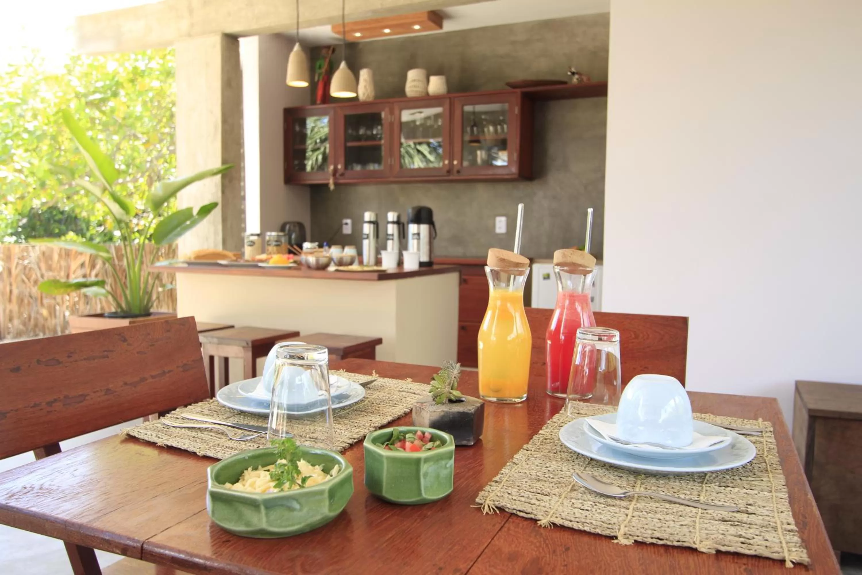 Restaurant/places to eat in Vila das Águas