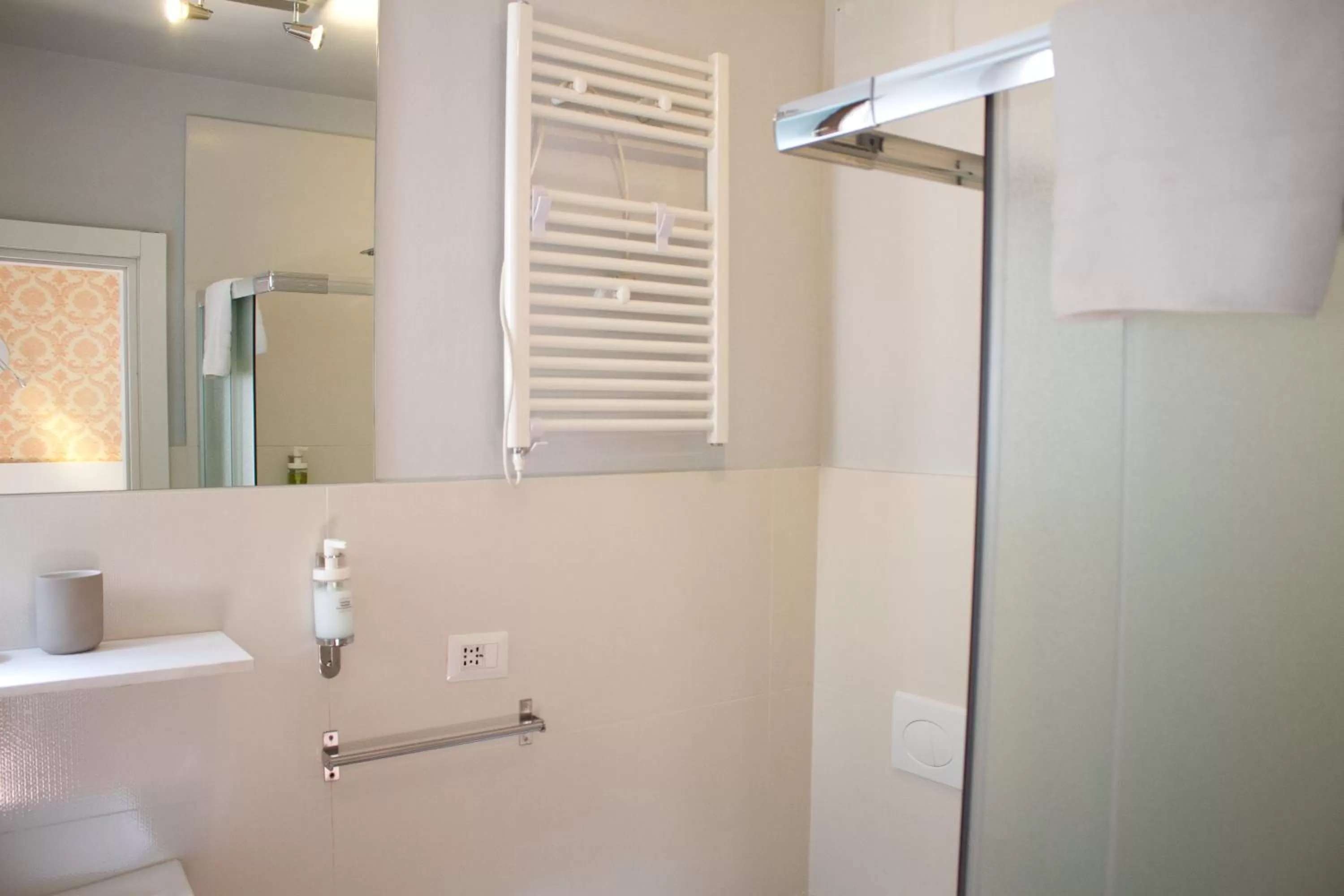 Bathroom in IL MERCATO CENTRALE B and B