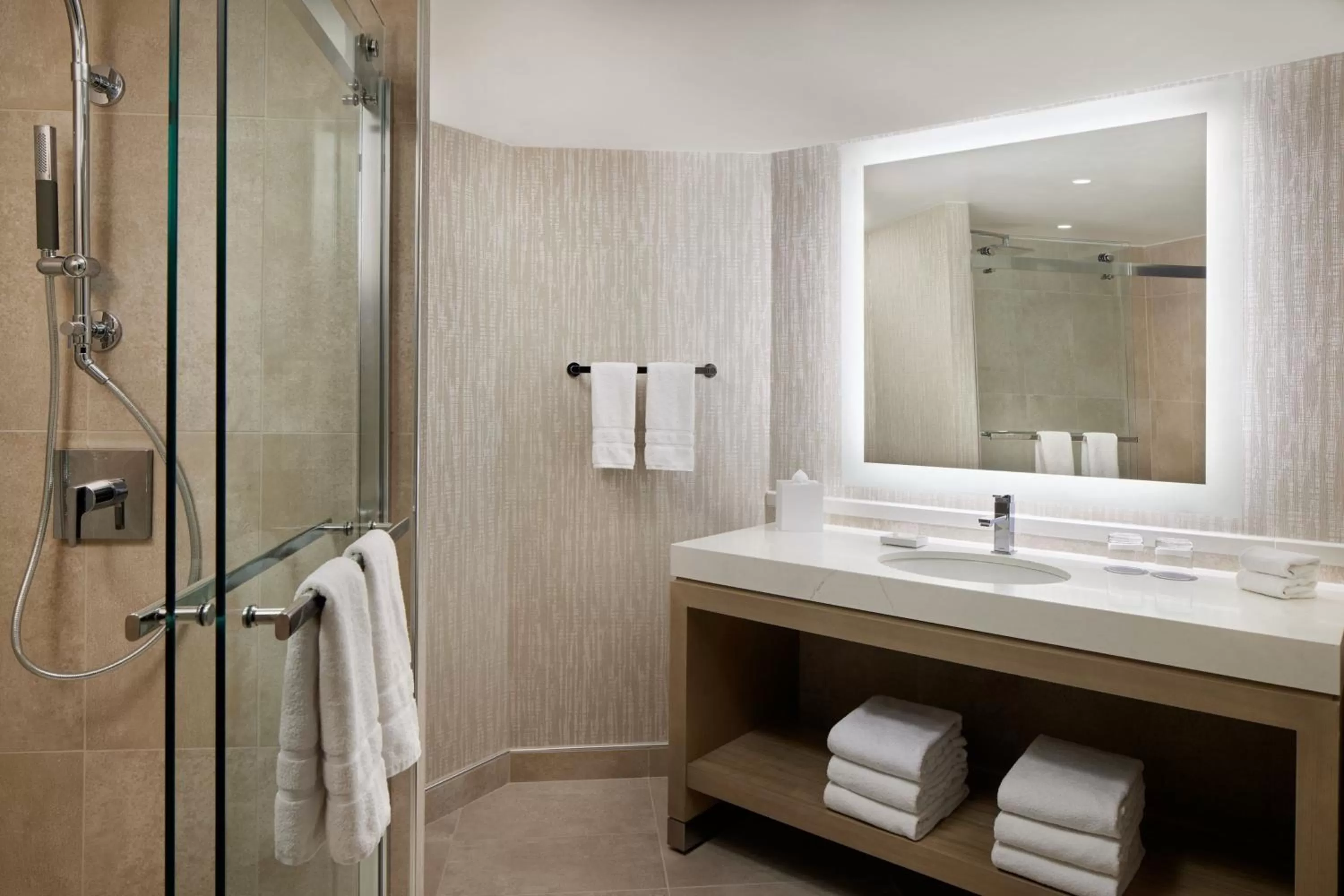 Photo of the whole room in Westin Georgetown, Washington D.C.