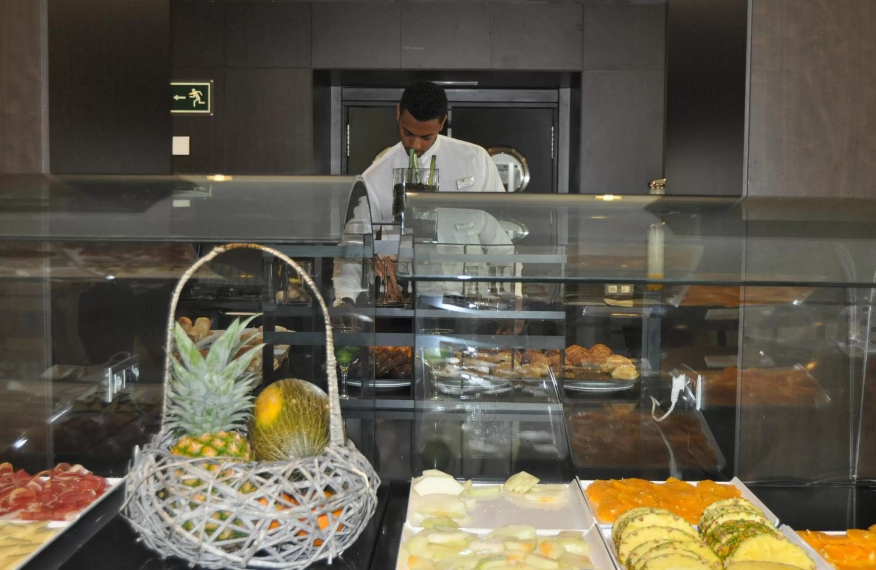 Food and drinks in LCB Hotel Fuenlabrada