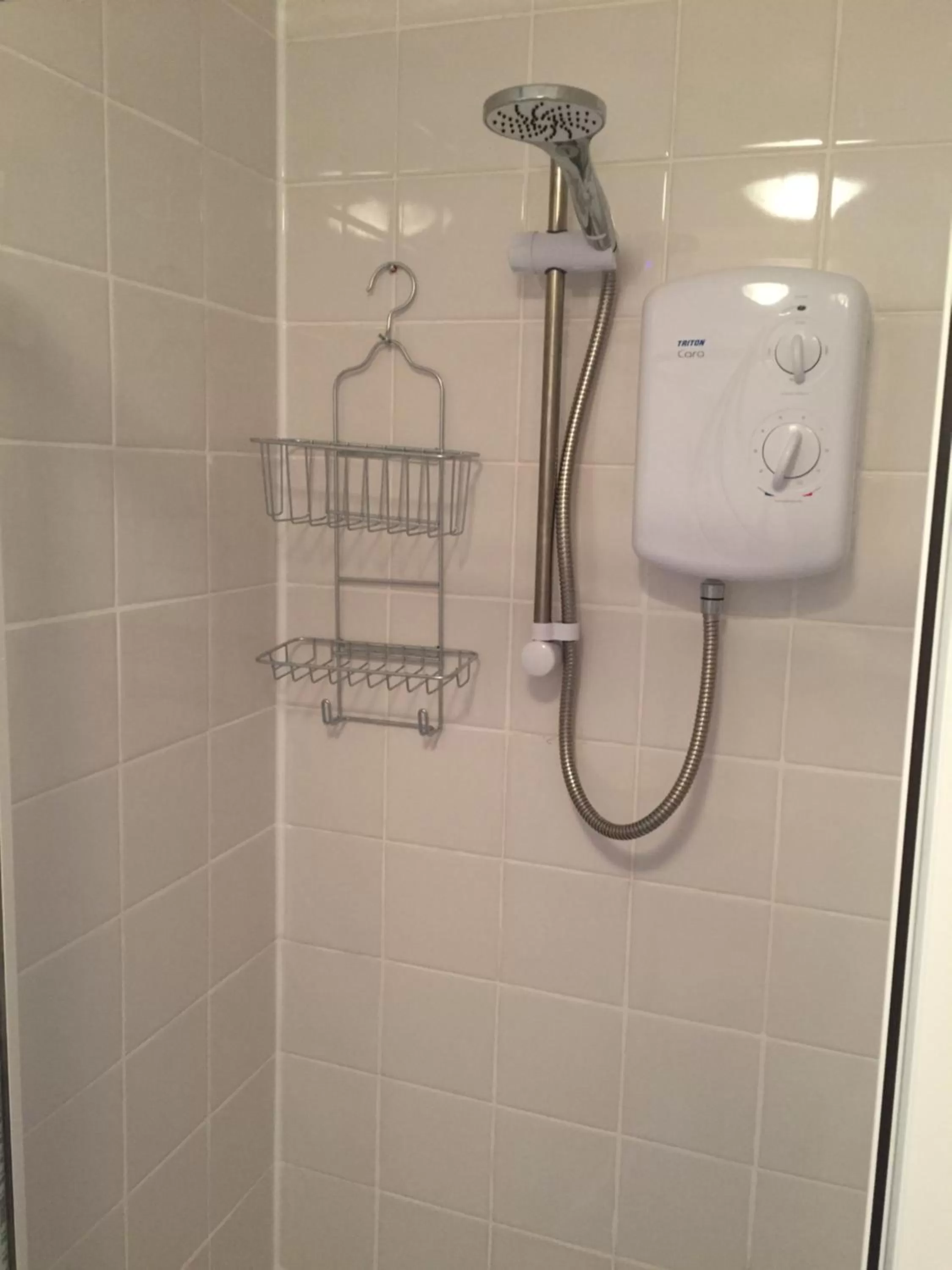 Shower in Inglewood Guest House