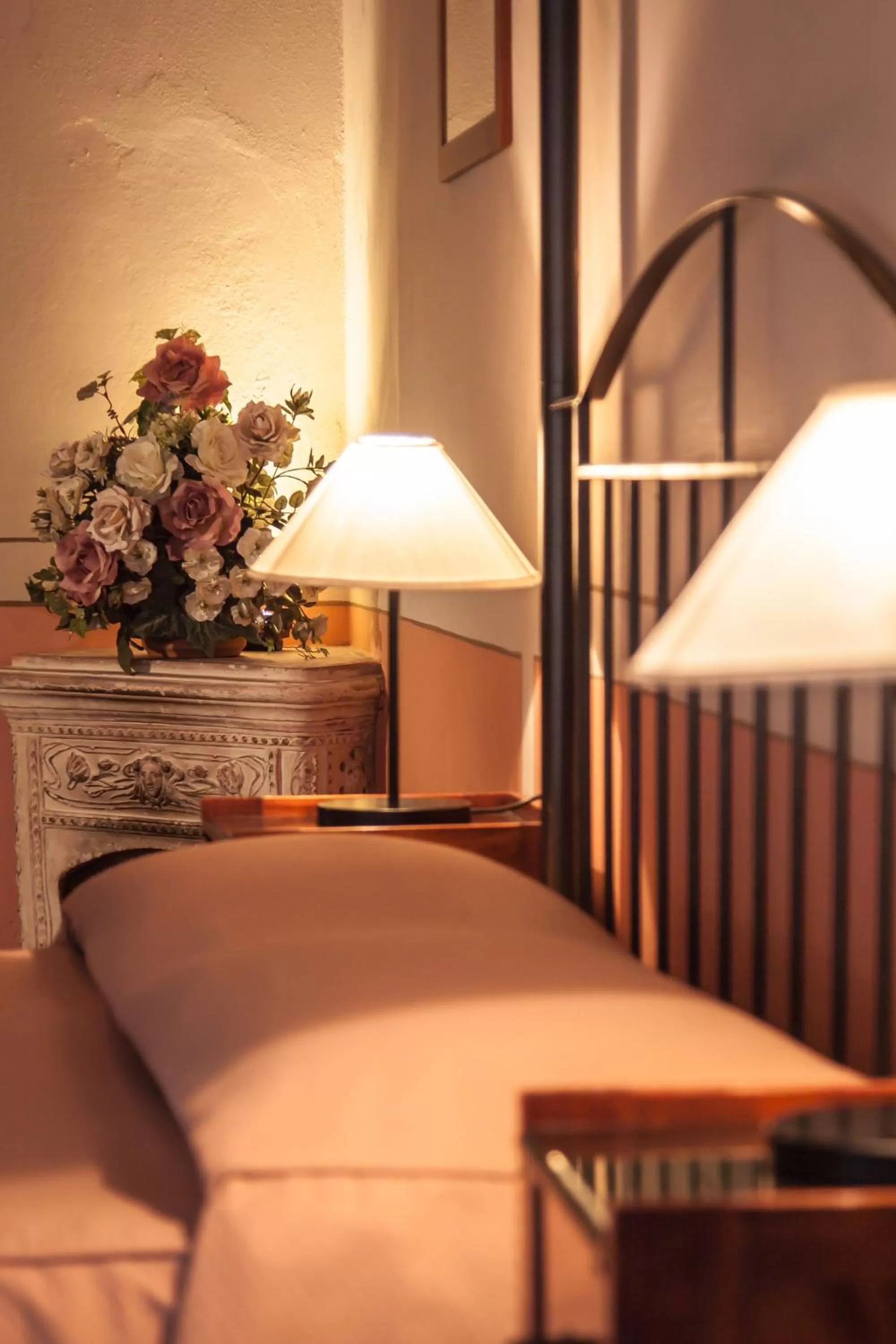 Decorative detail, Bed in Hotel L'Antico Pozzo
