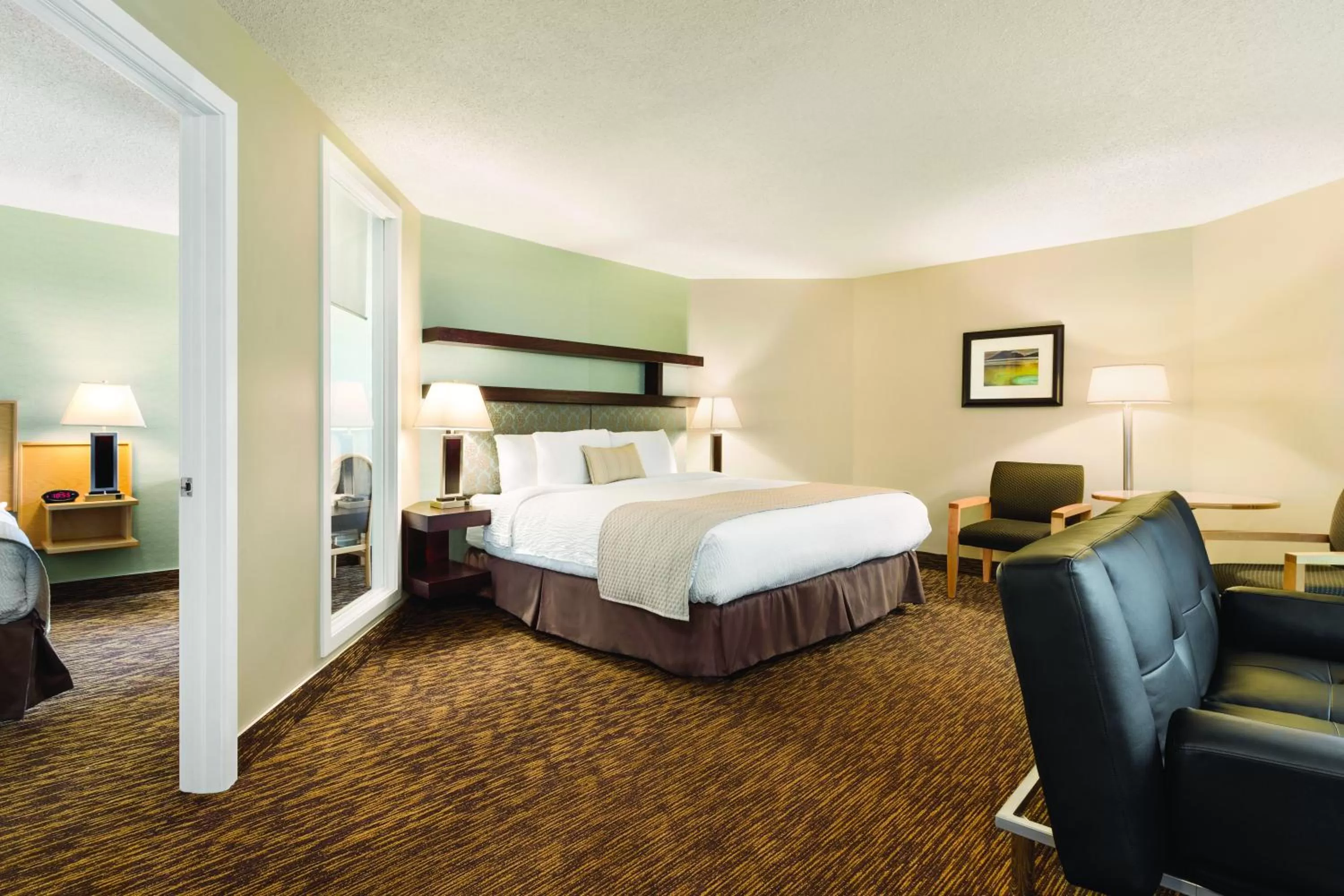 Photo of the whole room, Bed in Days Inn by Wyndham Vermilion