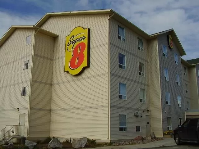 Day in Super 8 by Wyndham Yellowknife