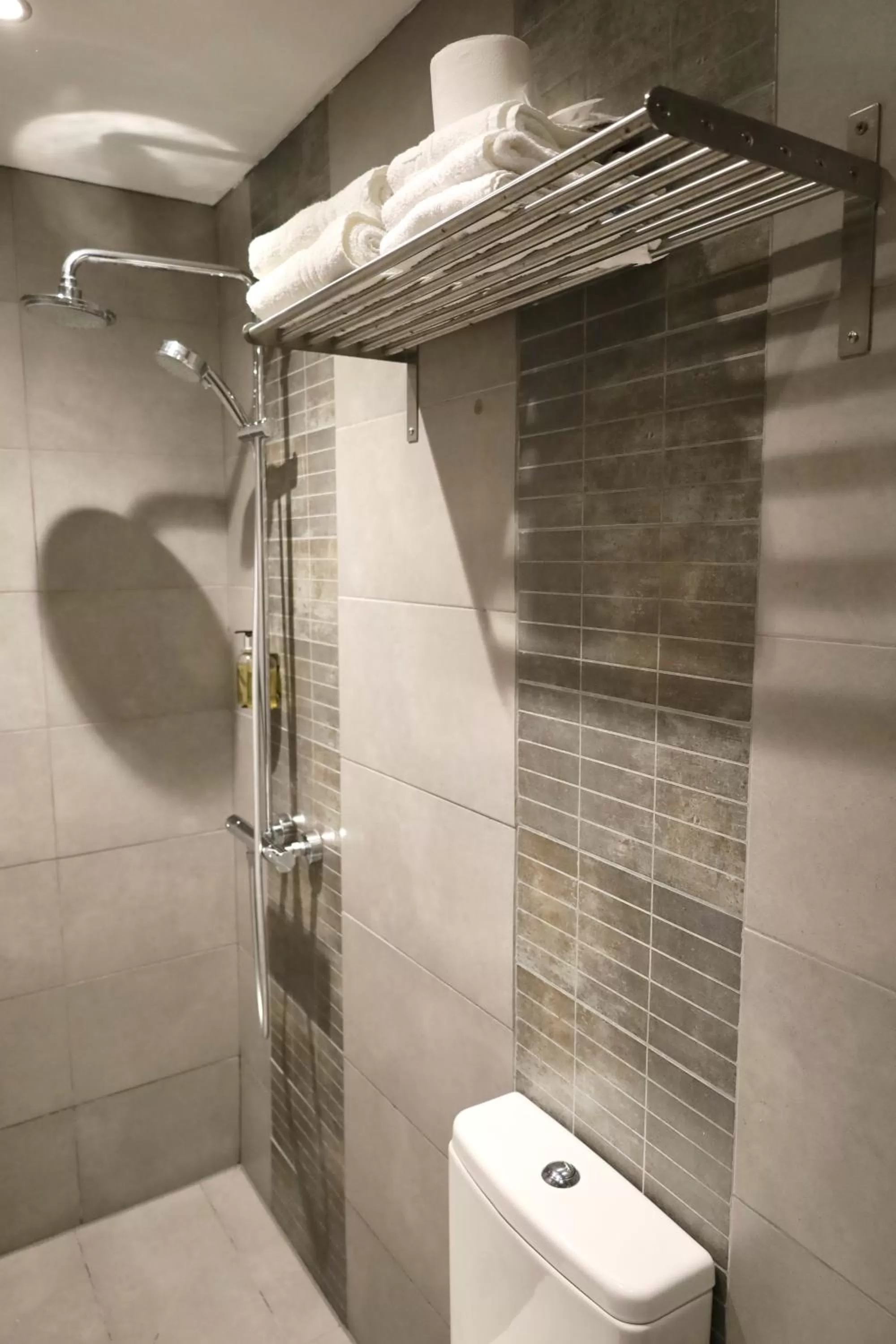 Shower in Brighton Inn Boutique Guest Accommodation