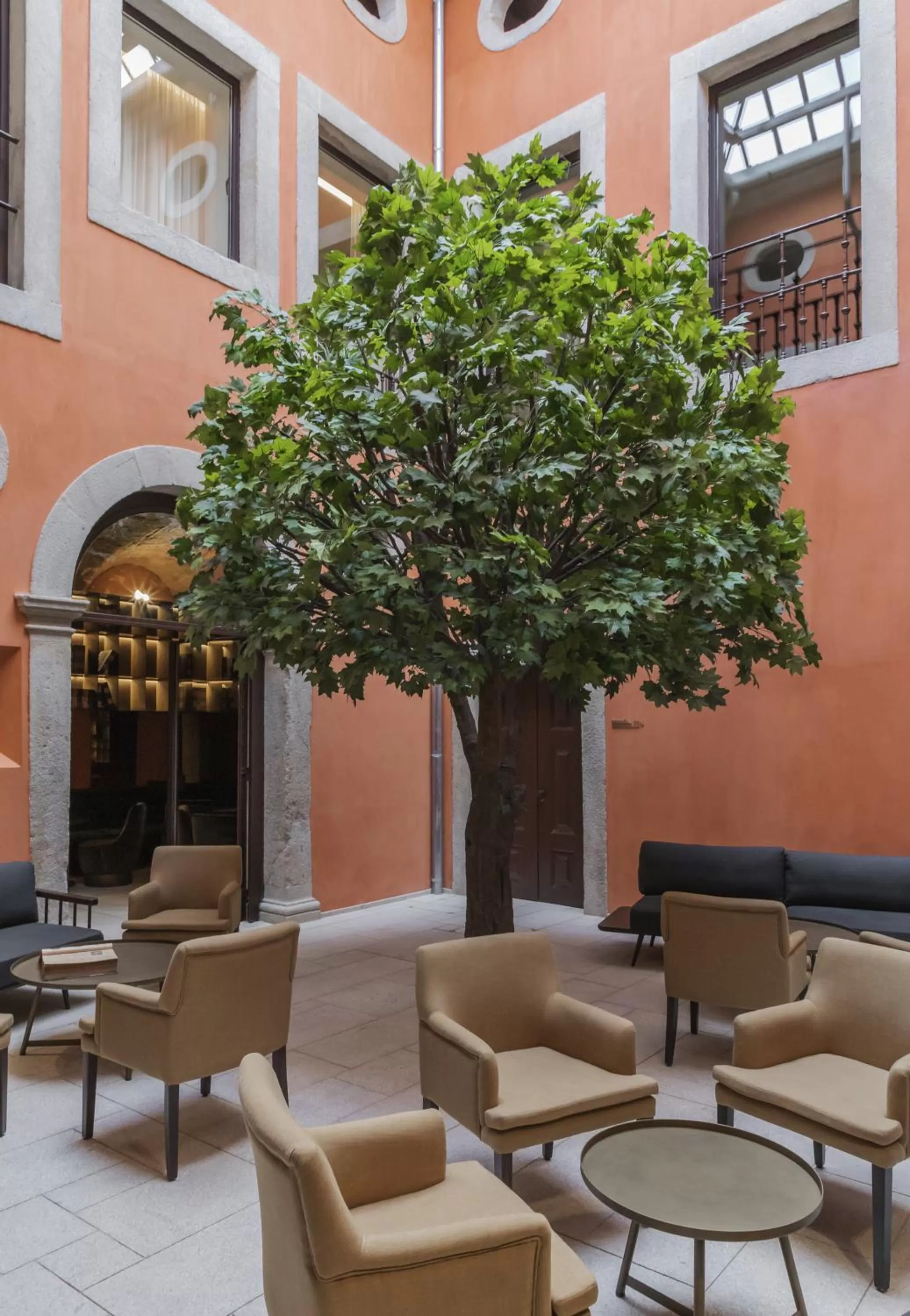 Facade/entrance in Casa da Companhia Hotel & Spa, Vignette Collection by IHG