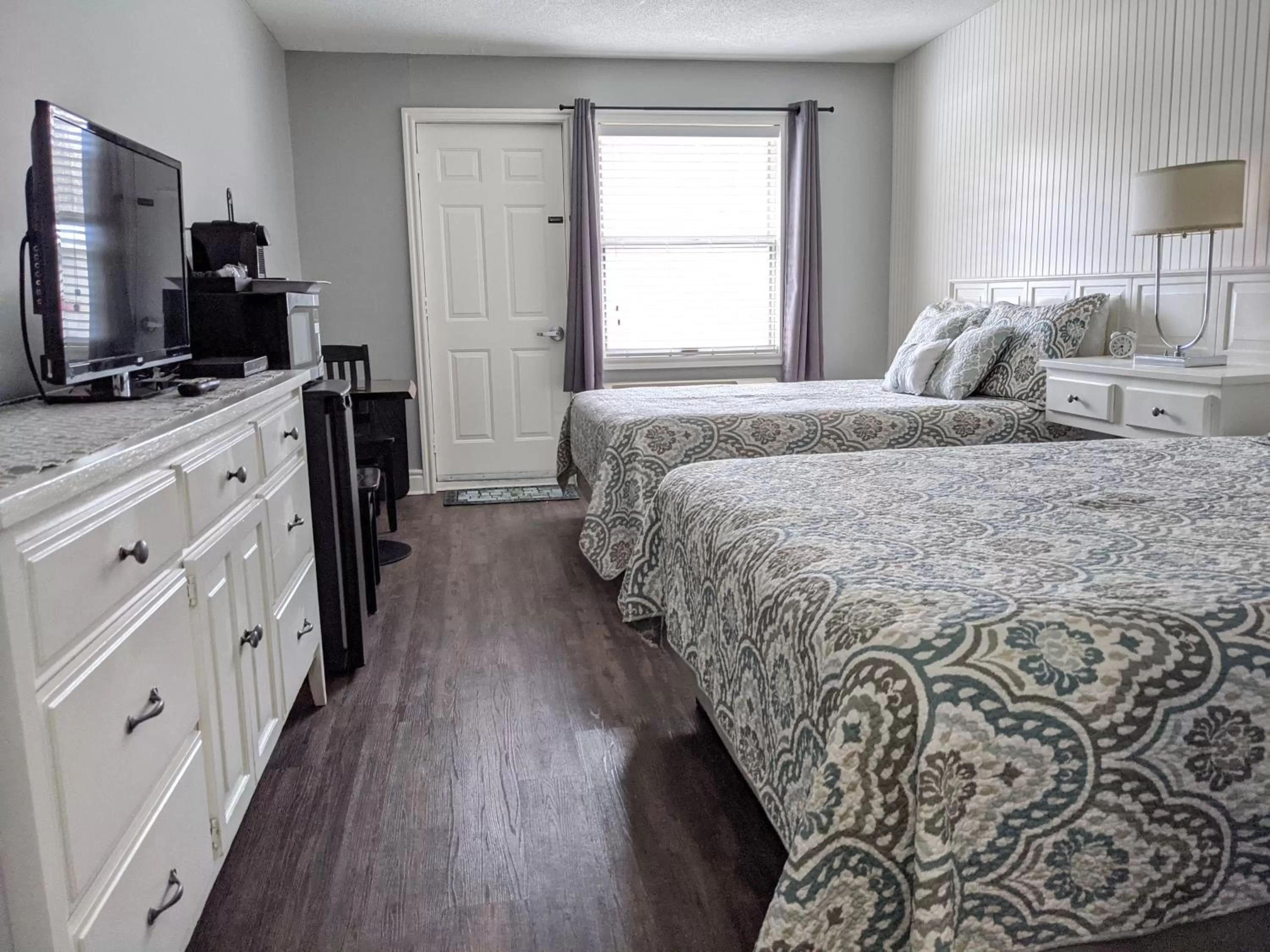 Bed in THE ASHWOOD INN