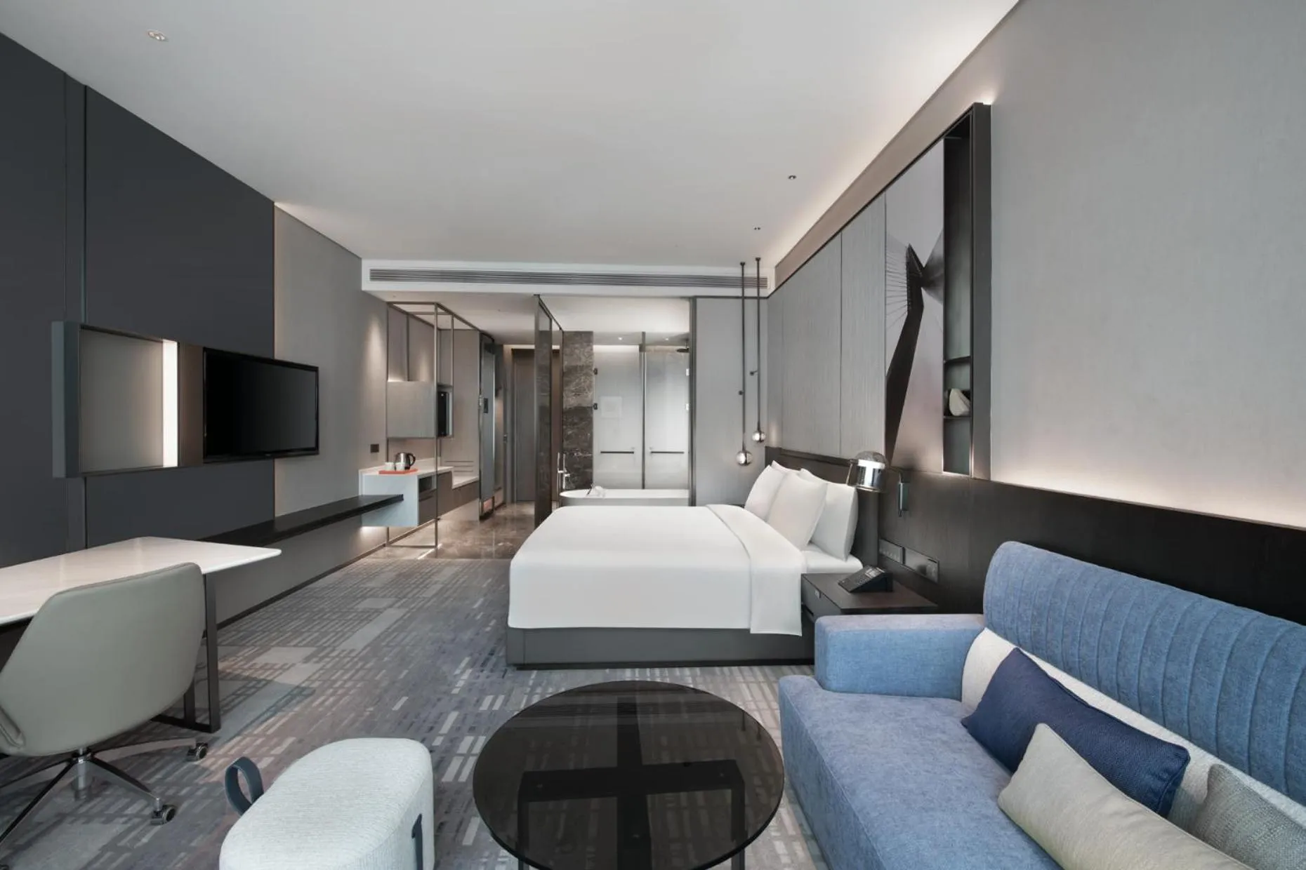 Photo of the whole room, Bed in Crowne Plaza Hangzhou Science City by IHG