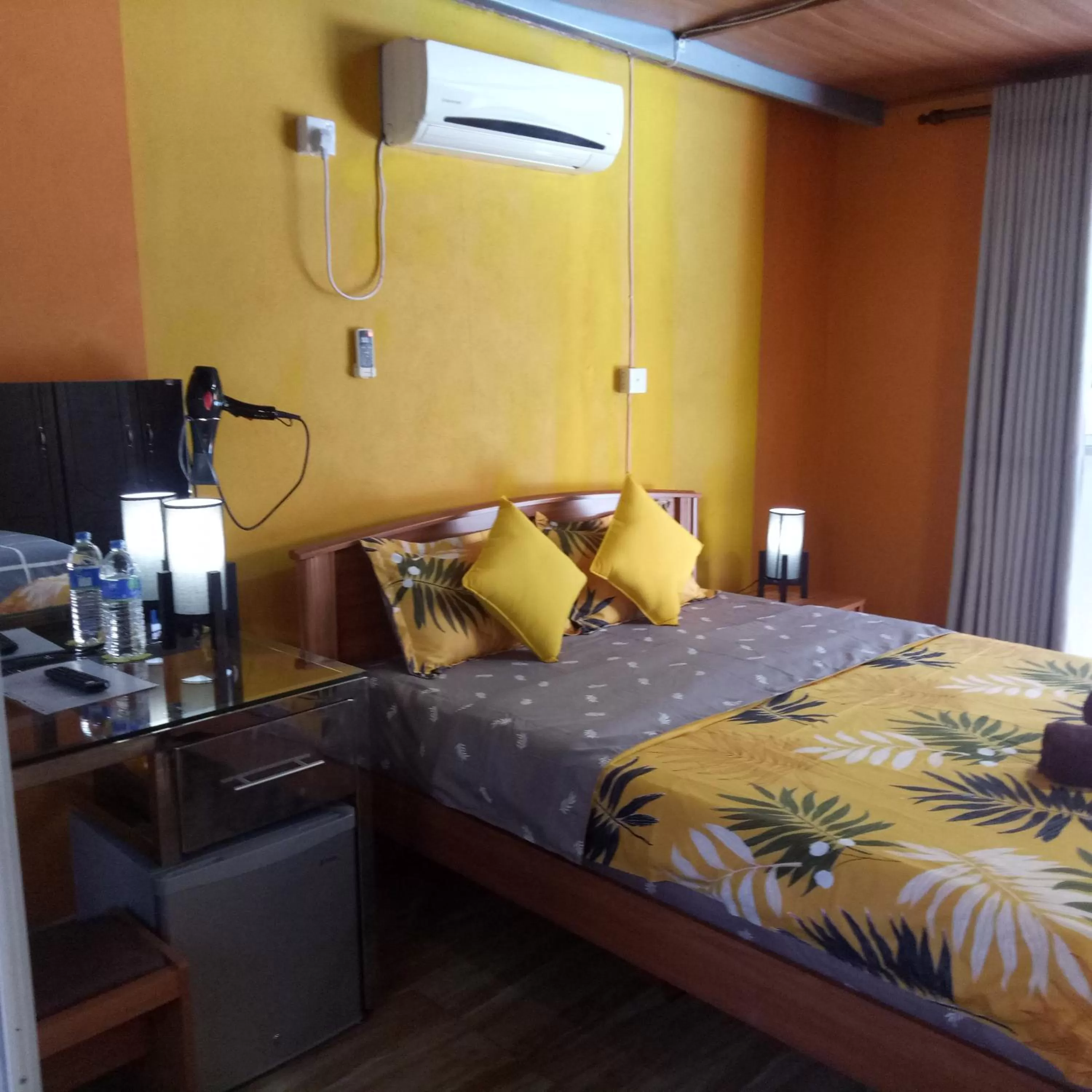 Coffee/tea facilities, Bed in Palms Villa