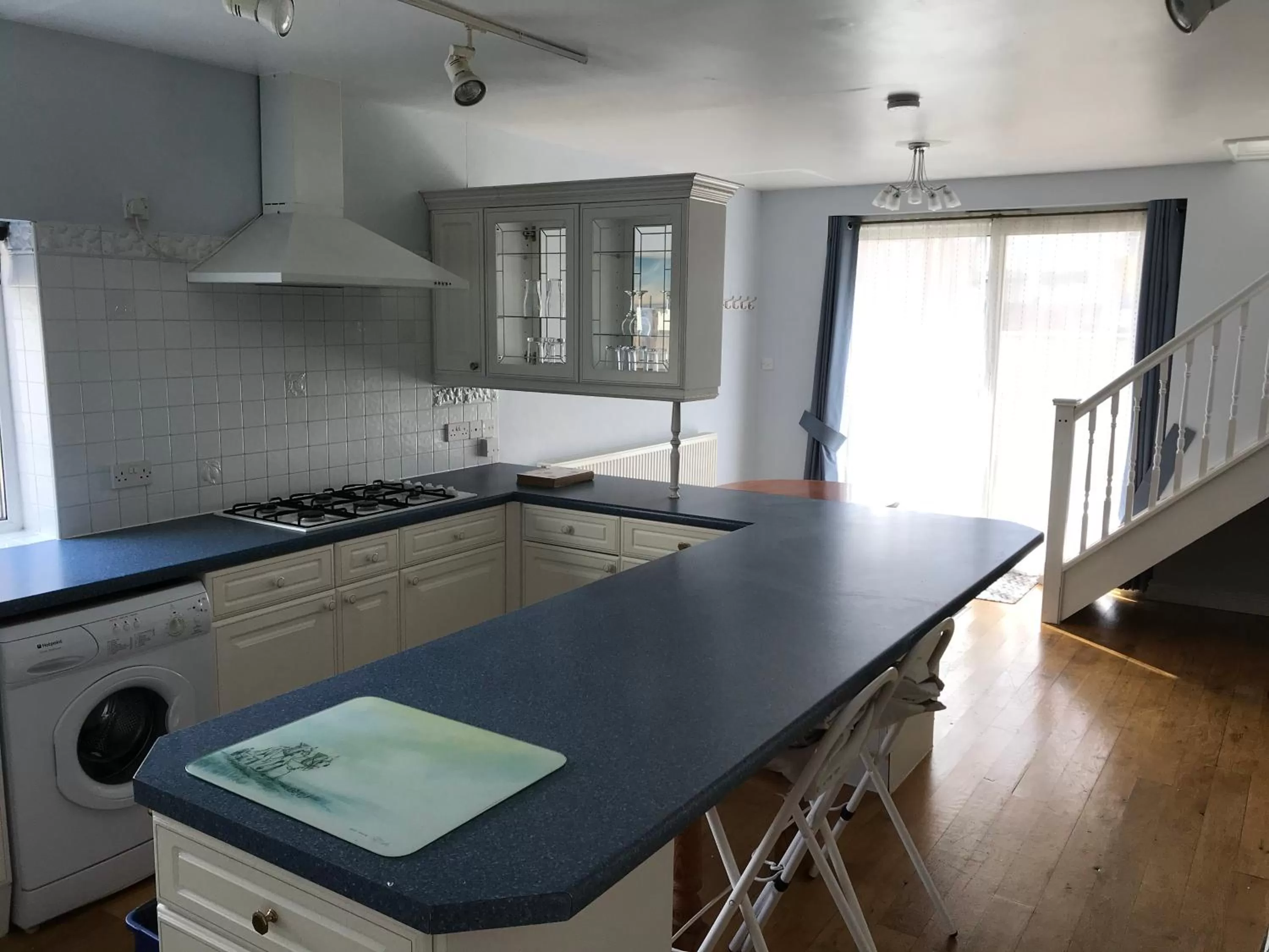 Kitchen or kitchenette in The Oasis Hotel