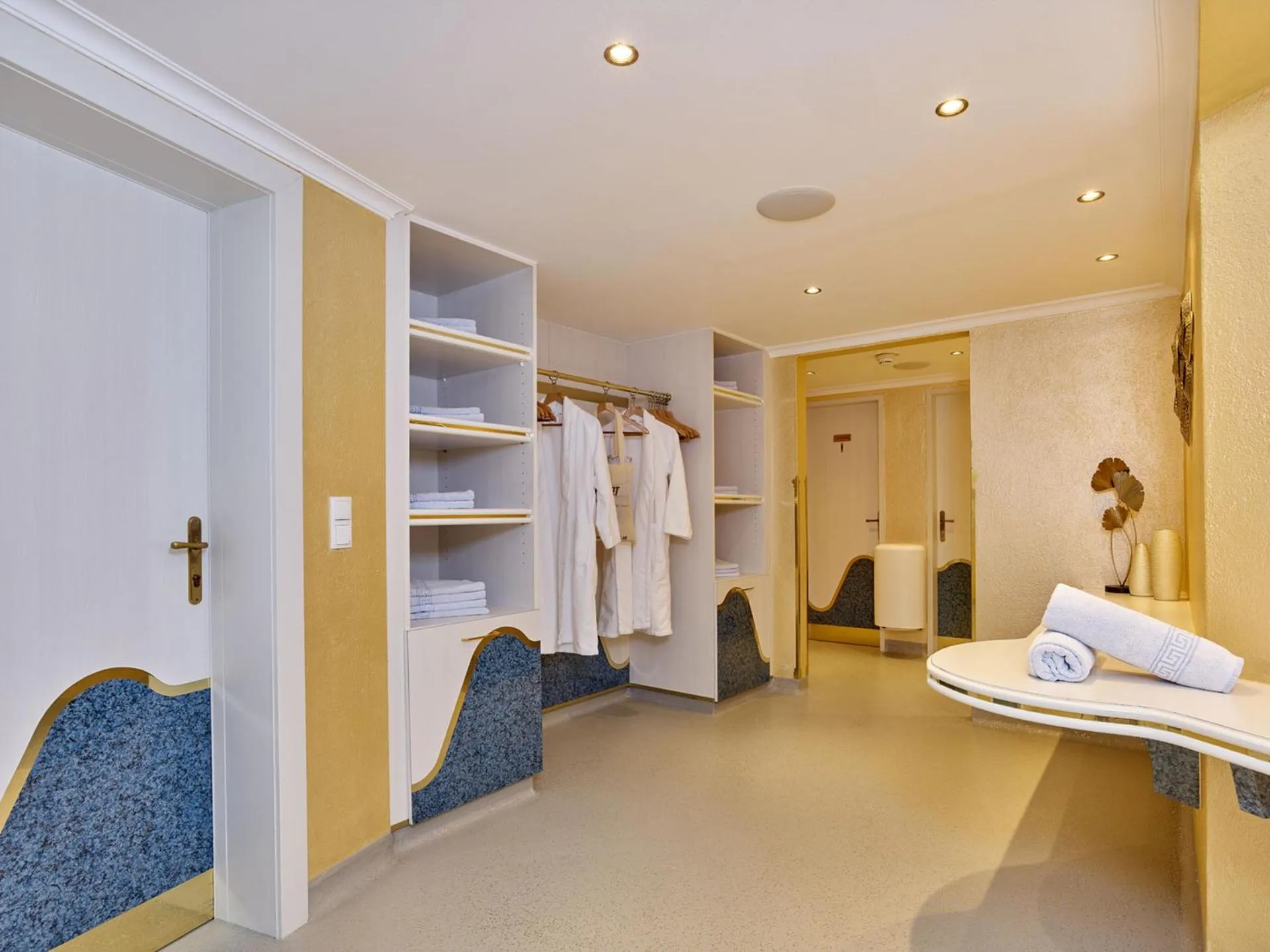 Spa and wellness centre/facilities, Bed in Hotel Erhart Sölden