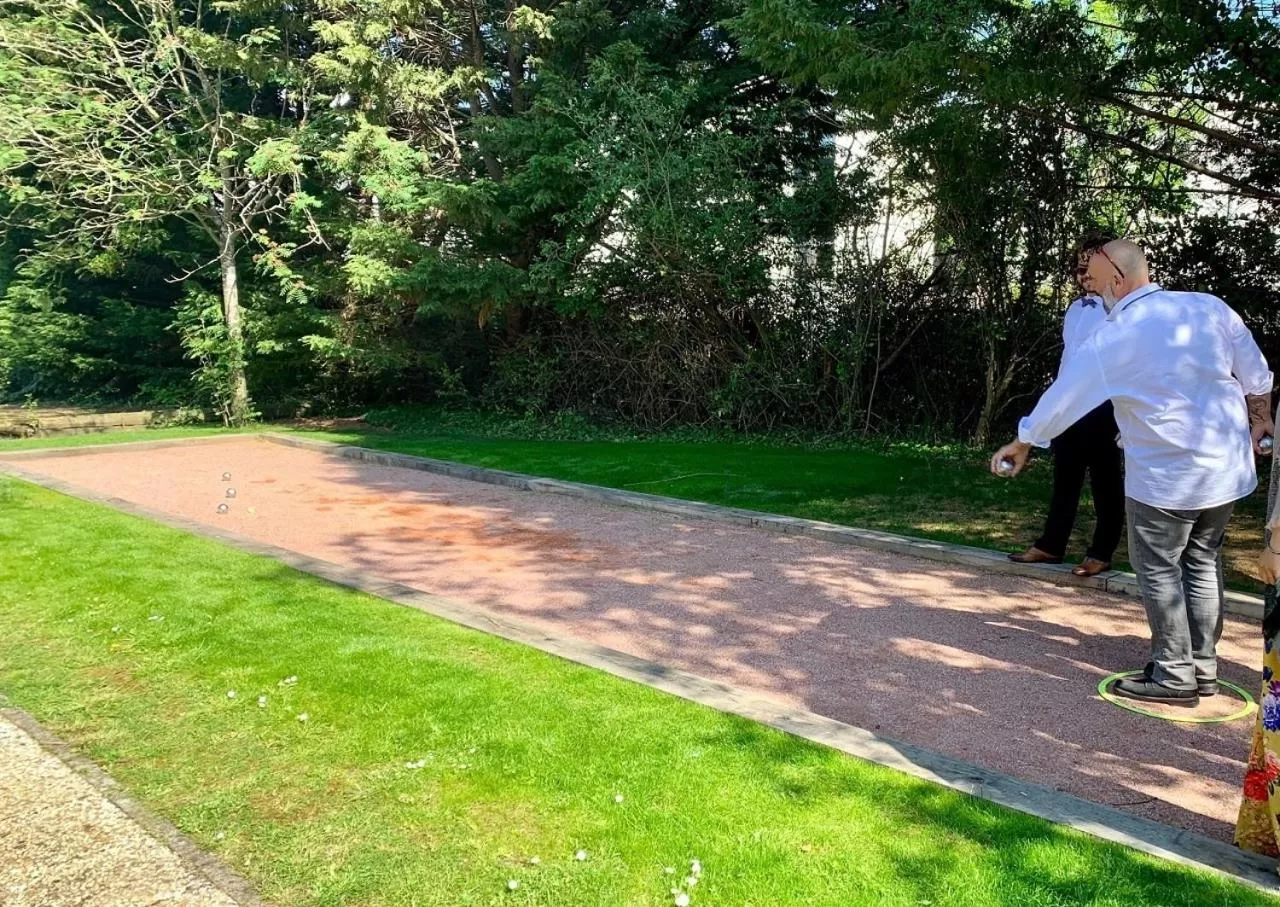 Garden in Campanile Deauville Saint-Arnoult