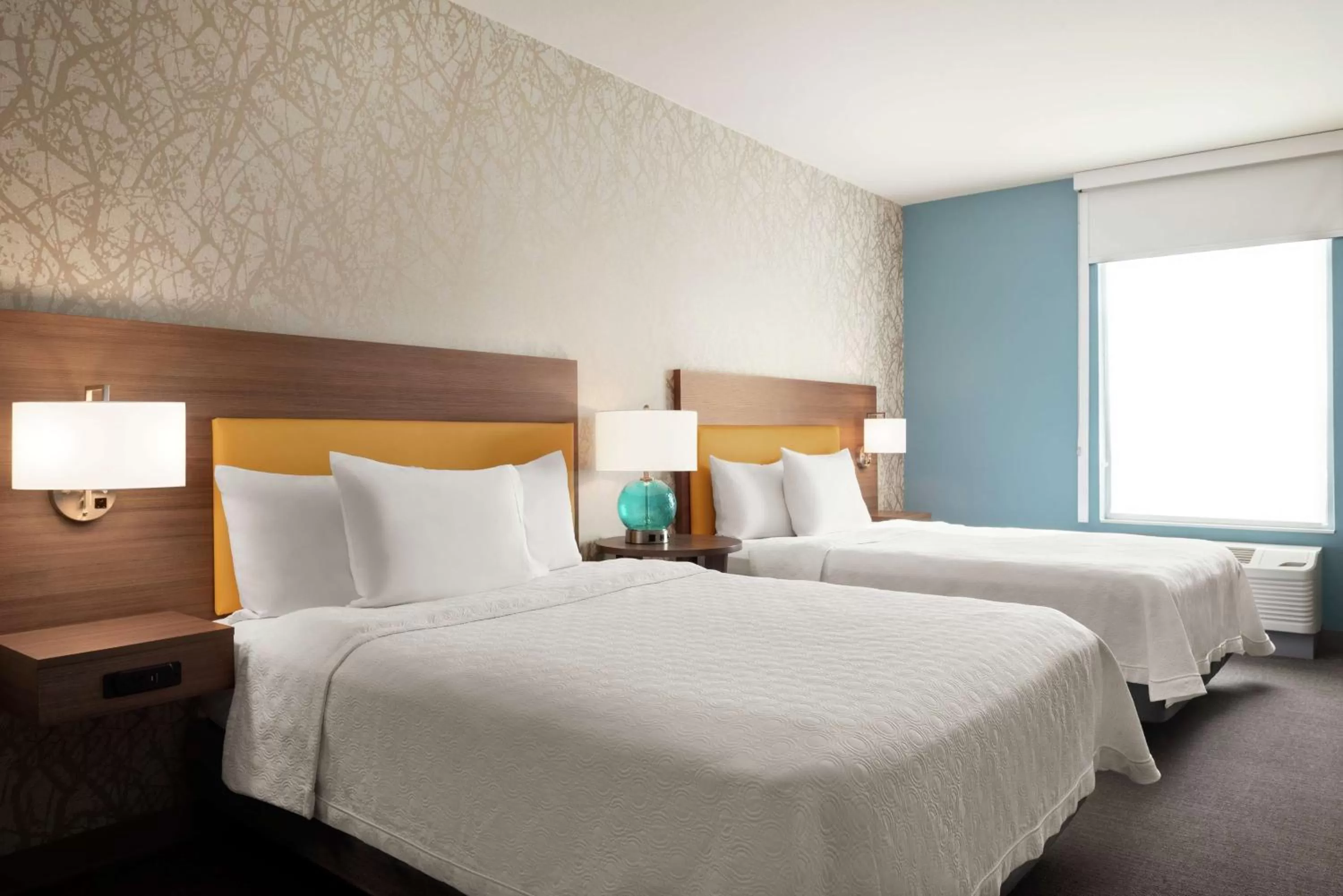 Bed in Home2 Suites By Hilton Overland Park, Ks