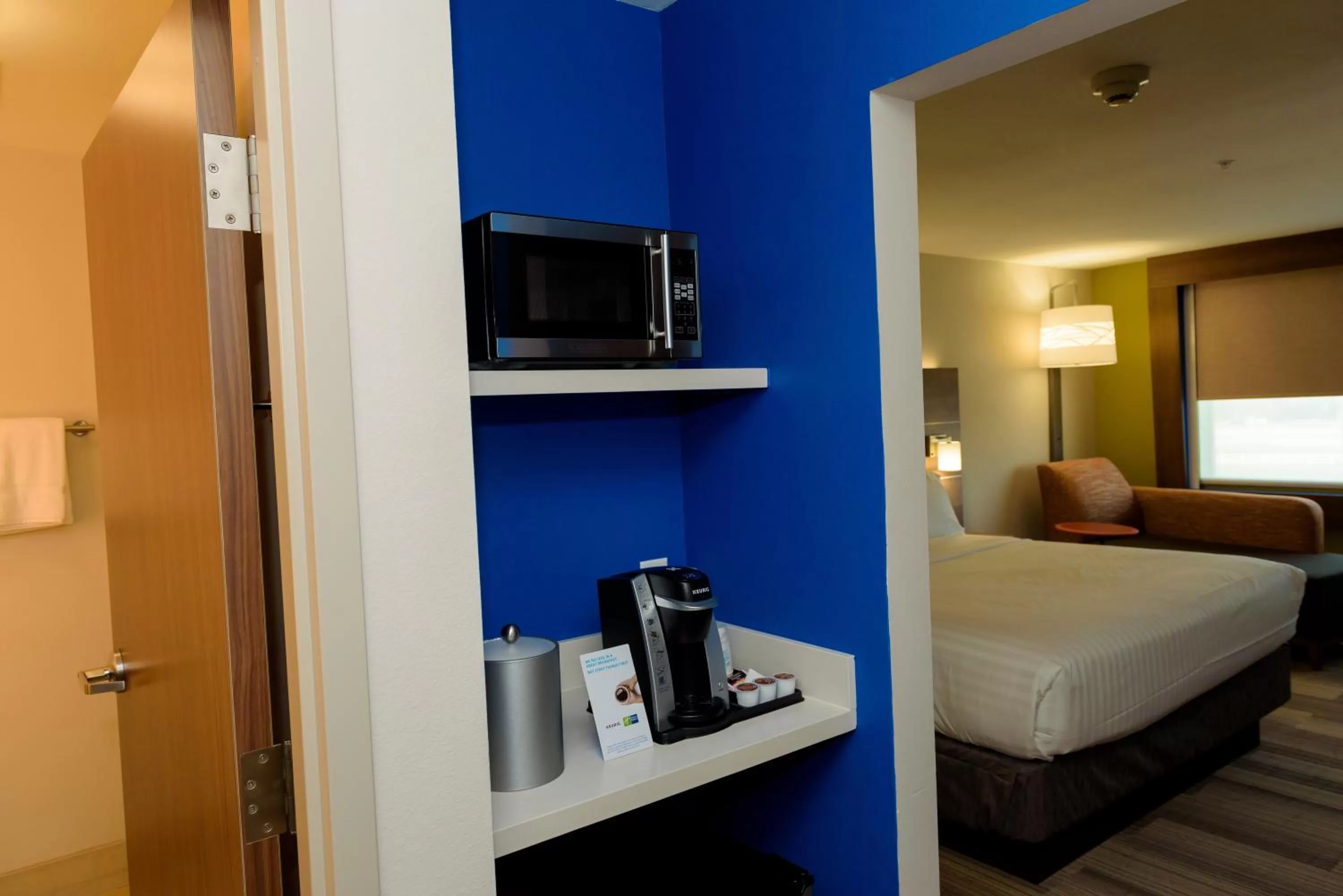 Photo of the whole room, Bed in Holiday Inn Express & Suites McKinney - Frisco East by IHG