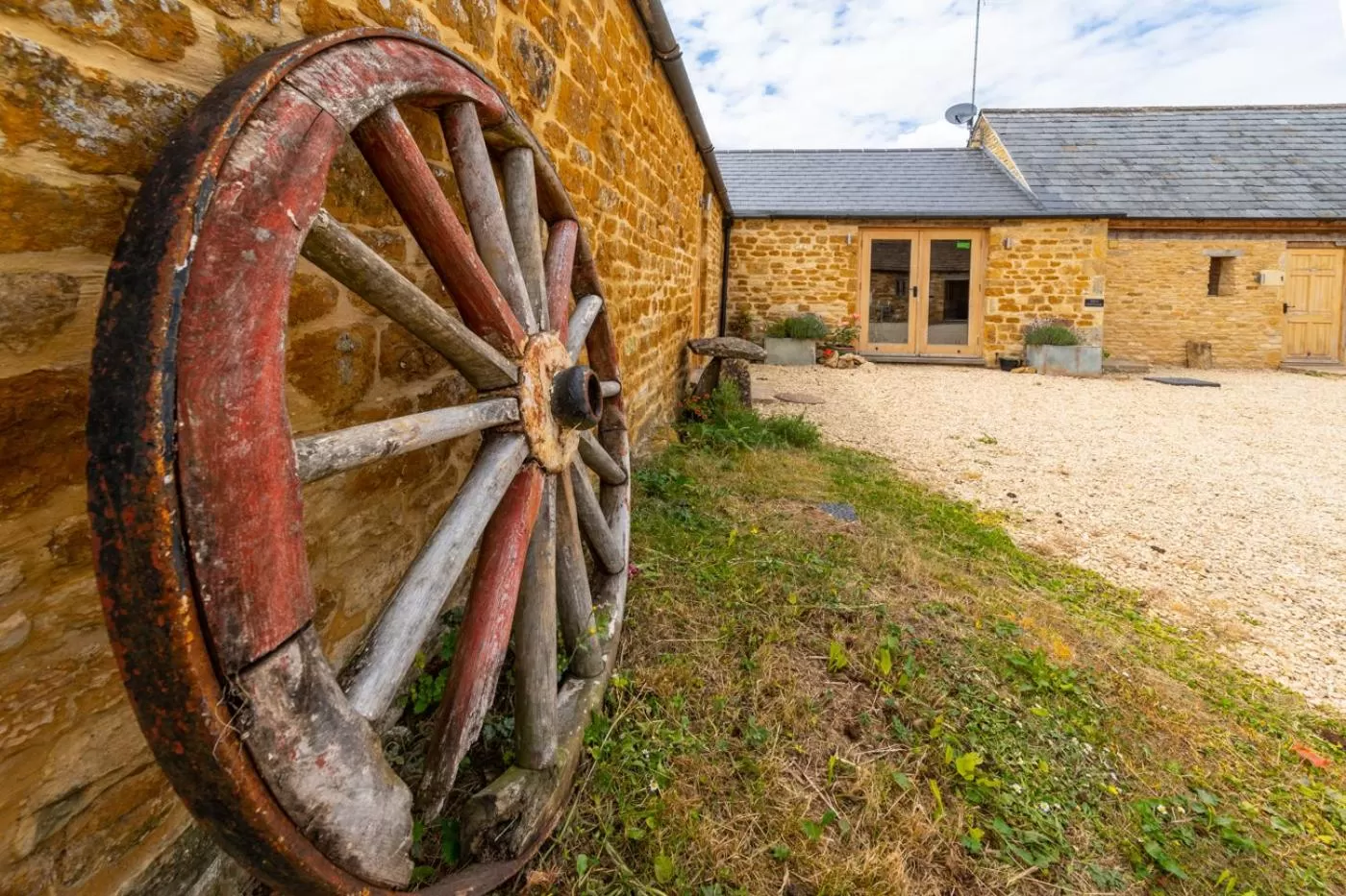 Inner courtyard view in Mill Cottage - Ash Farm Cotswolds
