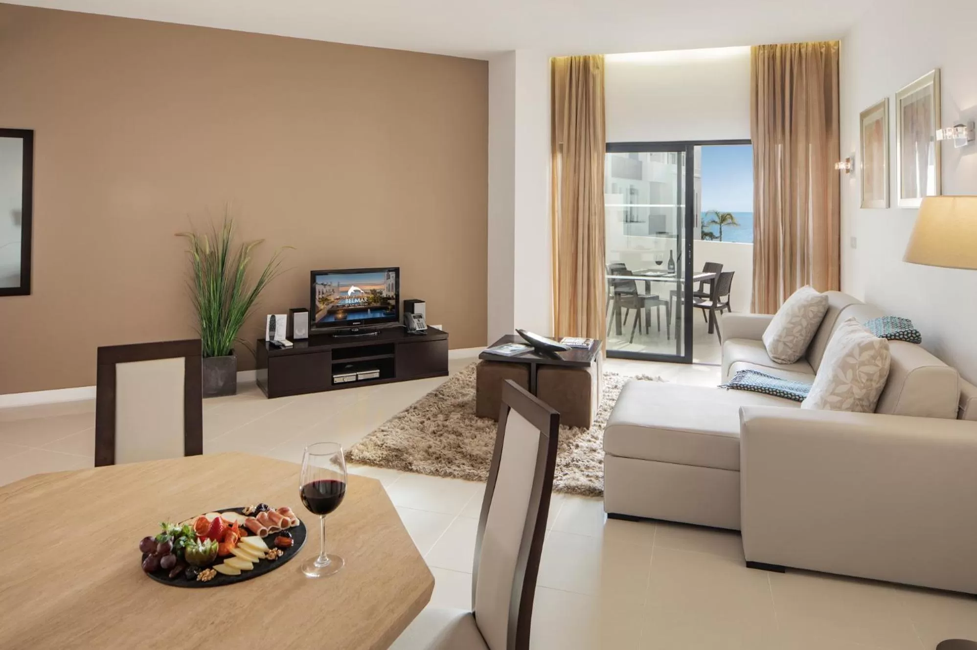 Living room in Belmar Spa & Beach Resort