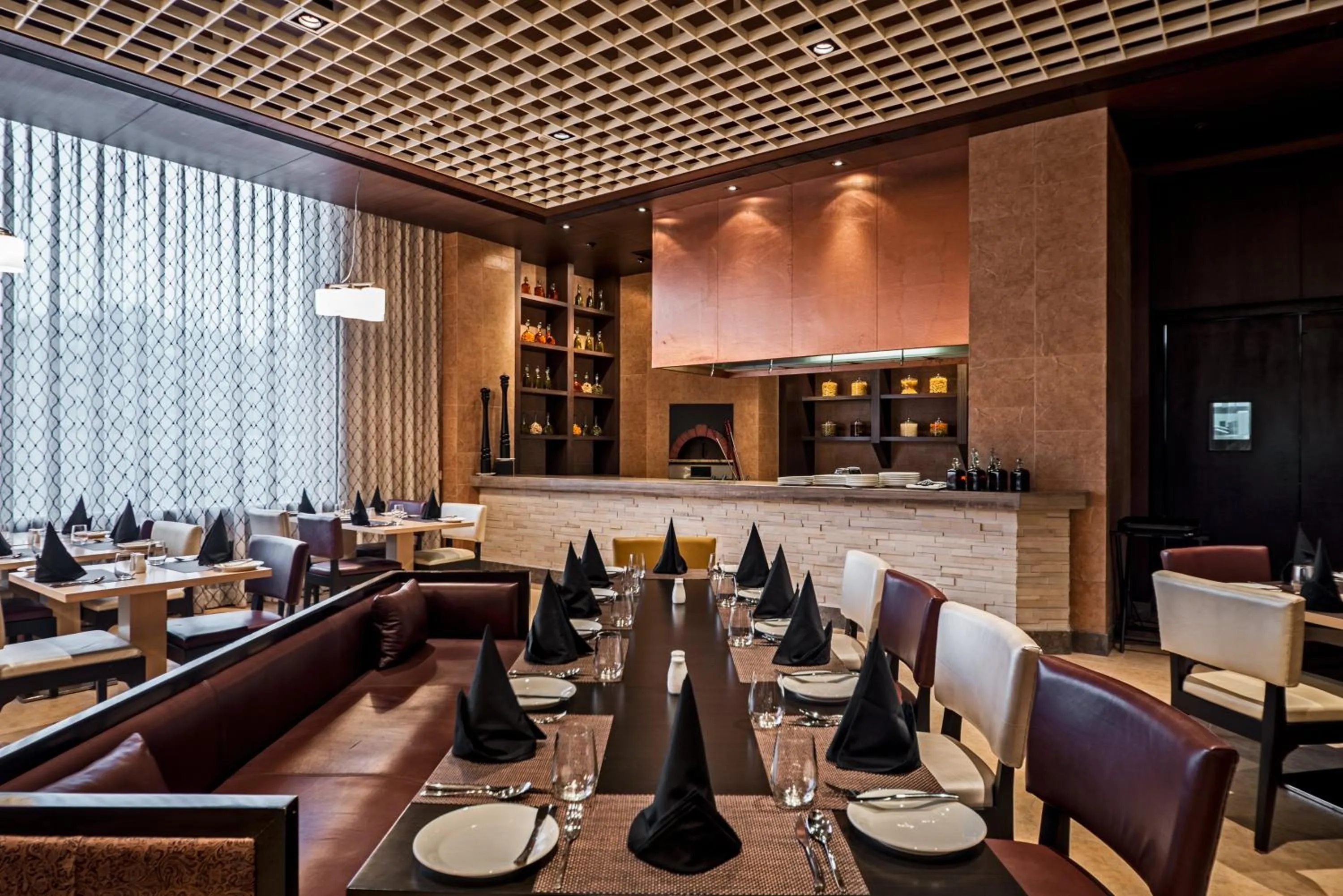 Restaurant/places to eat in Holiday Inn Amritsar Ranjit Avenue by IHG