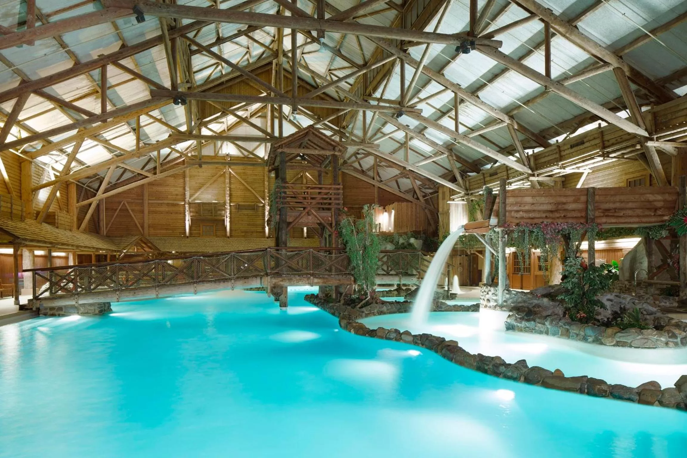 Swimming pool in Disney Davy Crockett Ranch