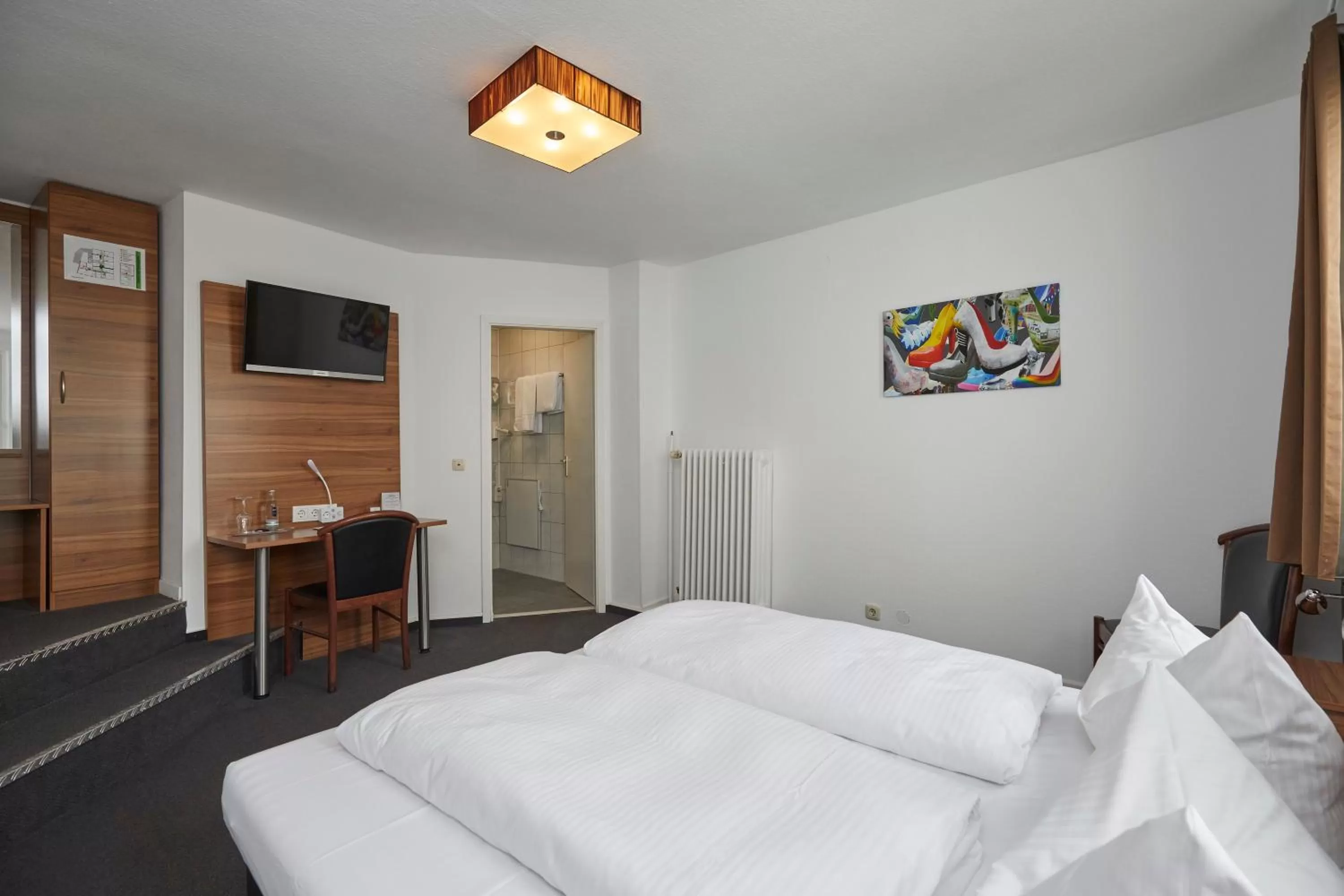 Photo of the whole room, Bed in Hotel Schlemmer