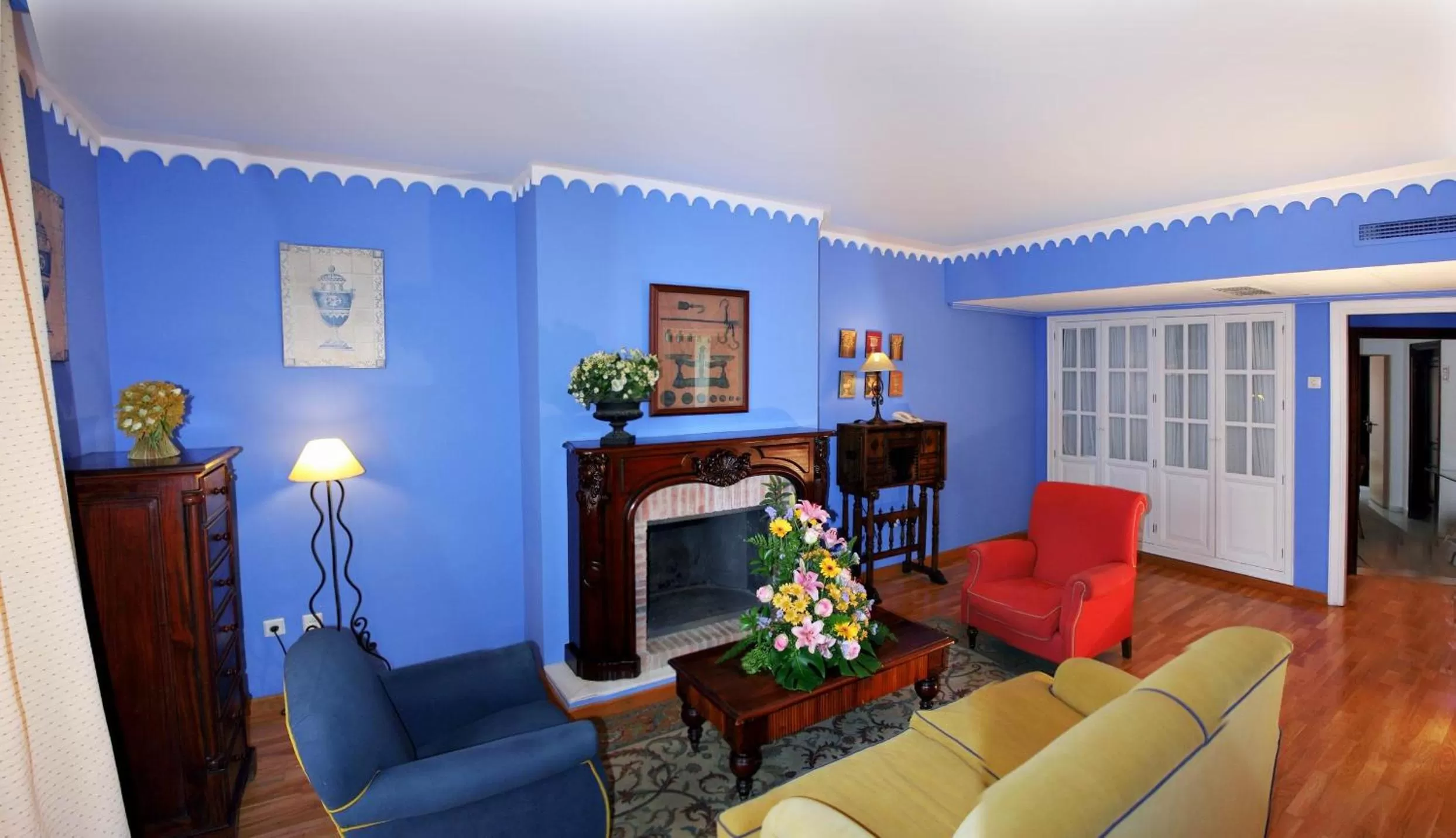 Living room in Hotel Alcázar de la Reina