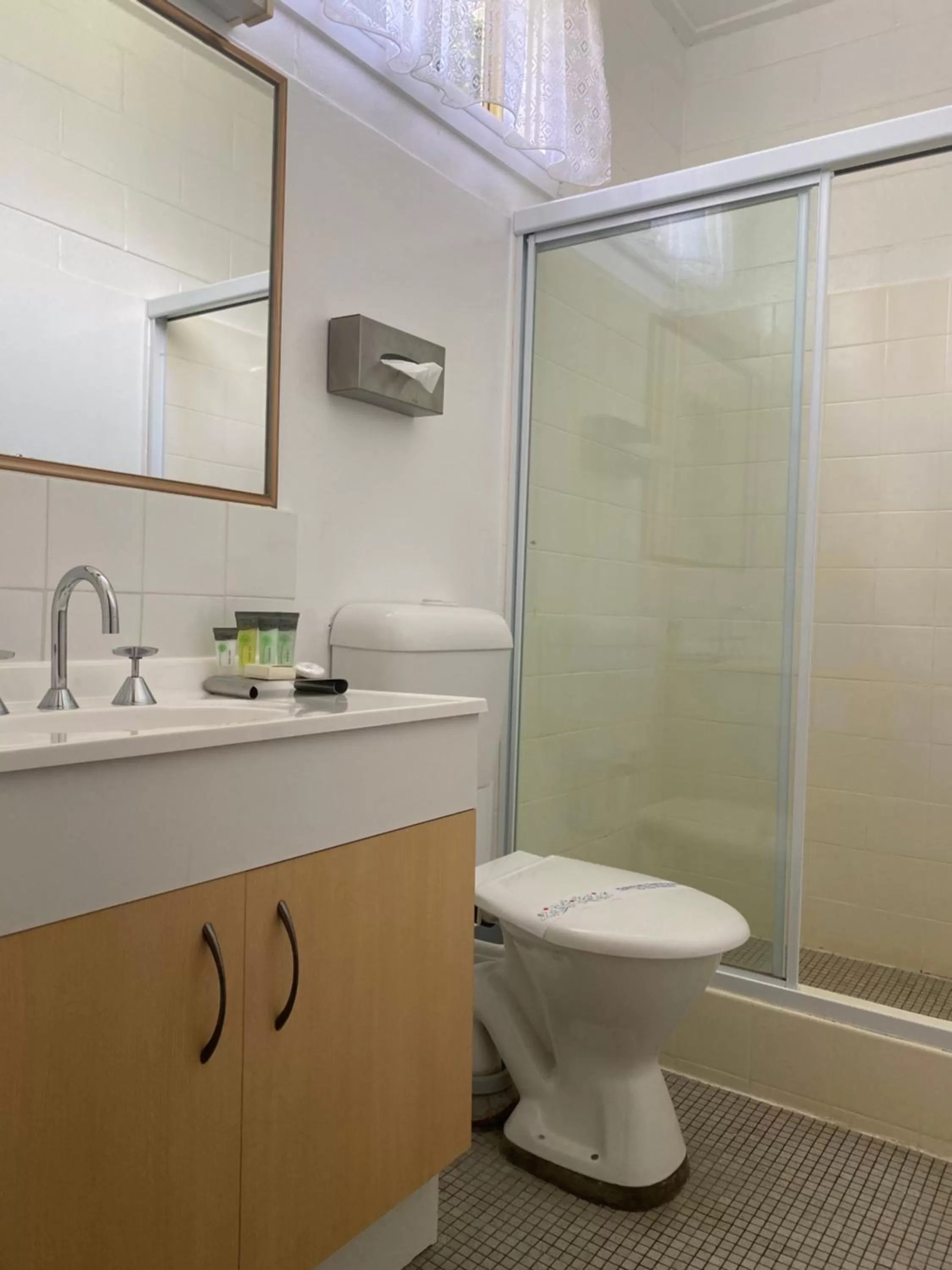 Shower in Motel Kempsey