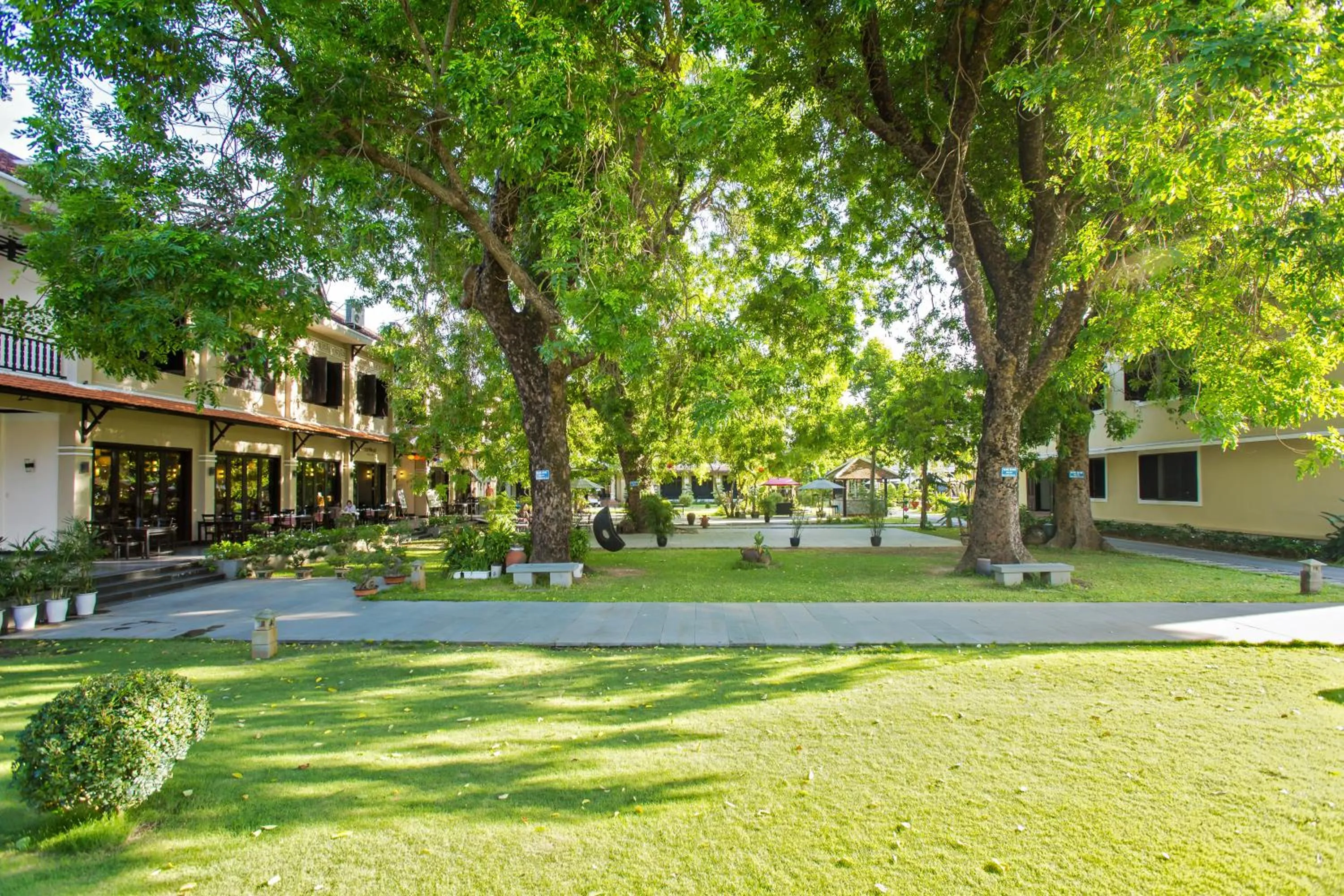 Garden in HOI AN HISTORIC HOTEL