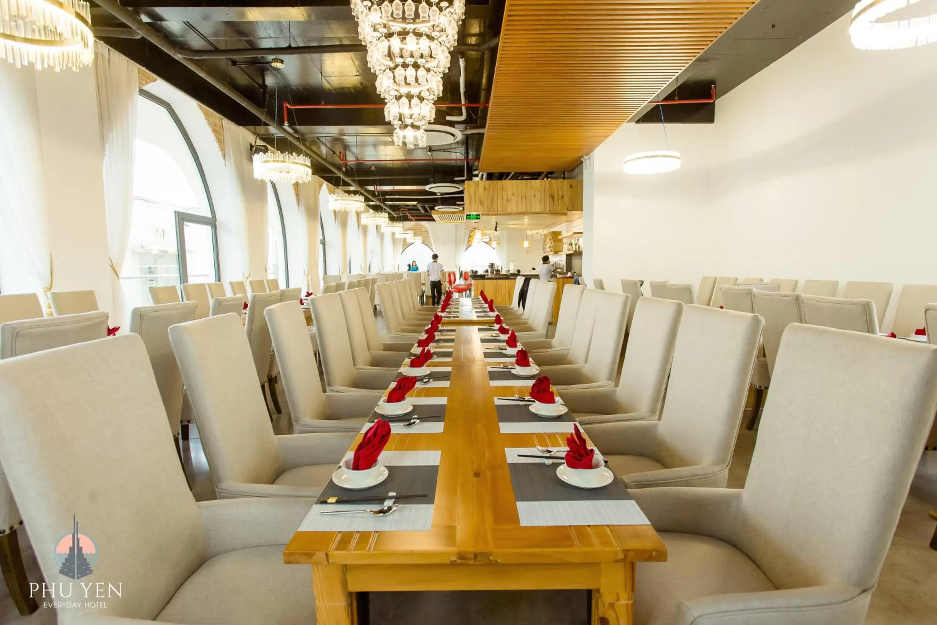 Restaurant/places to eat in PHÚ YÊN EVERYDAY HOTEL