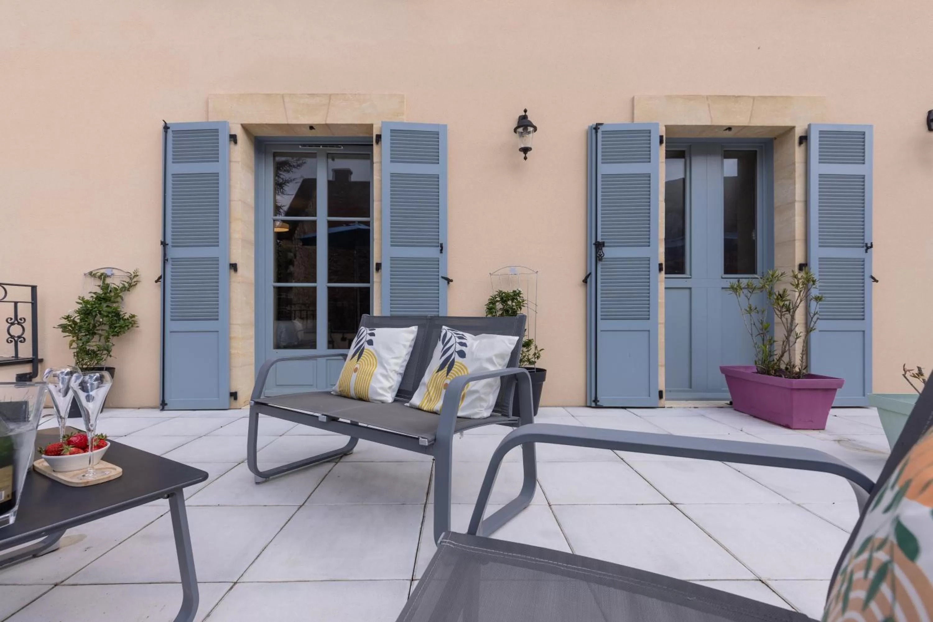 Balcony/Terrace in Hôtel-Restaurant des Augustins