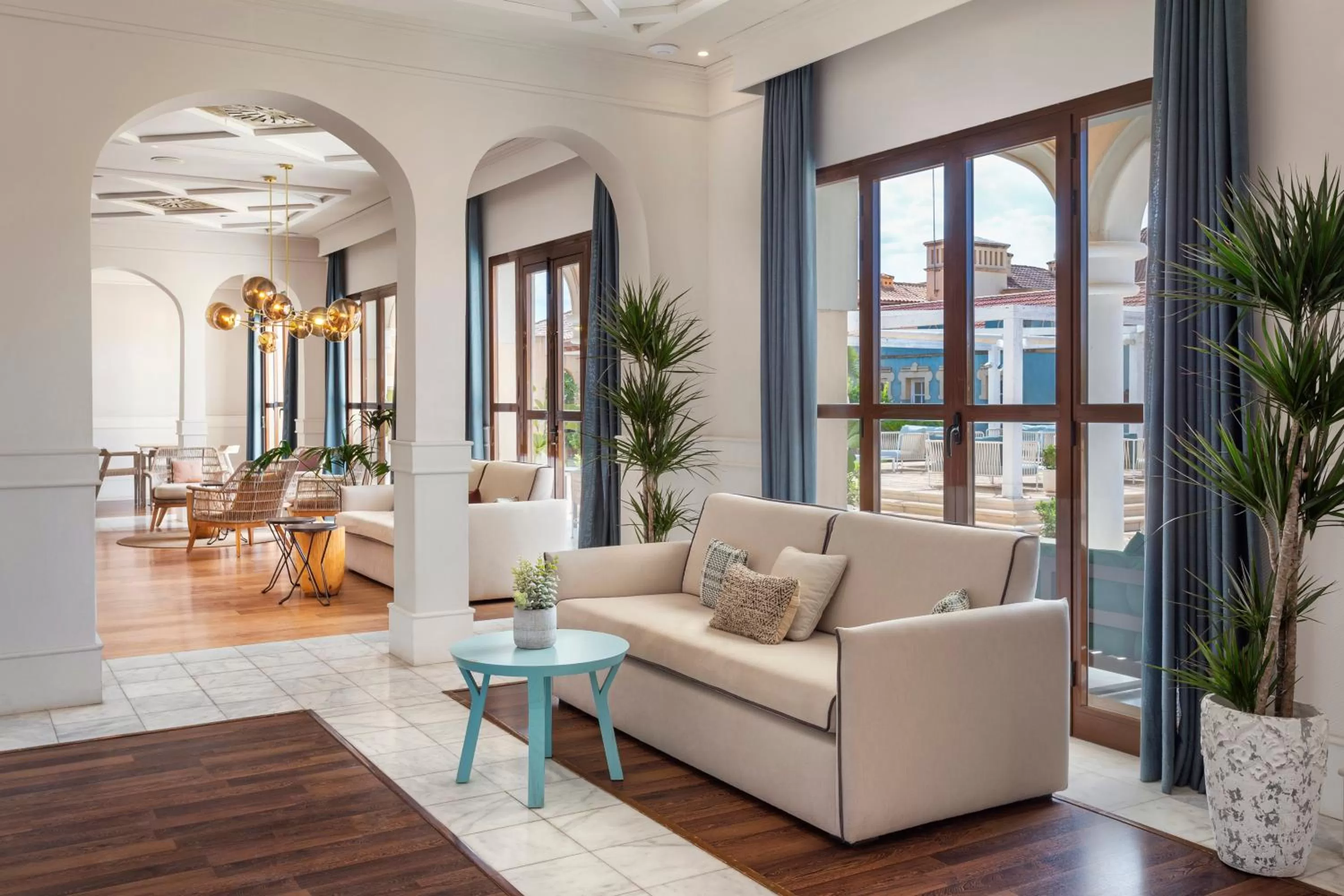 Lounge or bar in Melia Villaitana