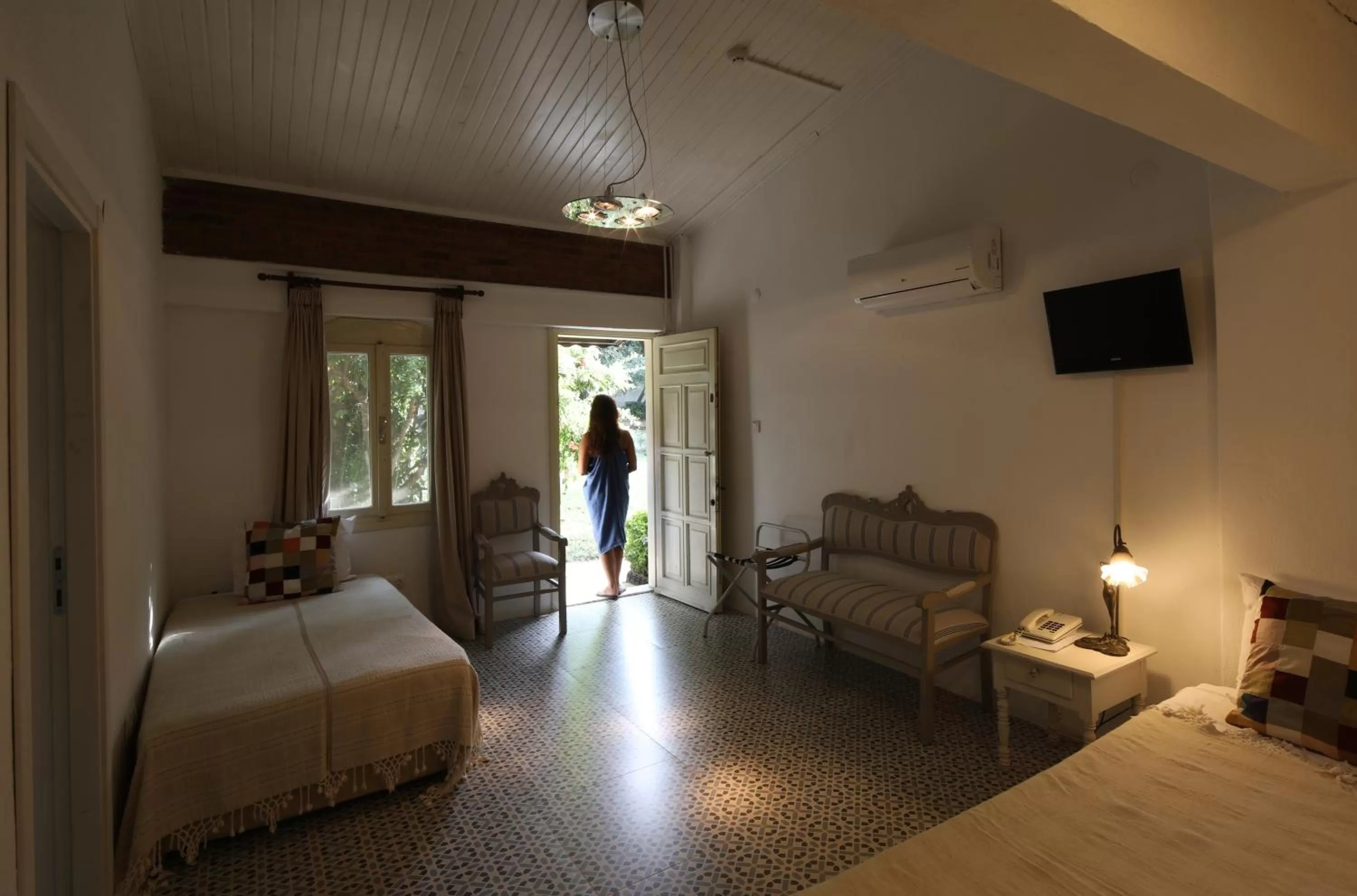 Garden, Bed in Hotel Kalehan