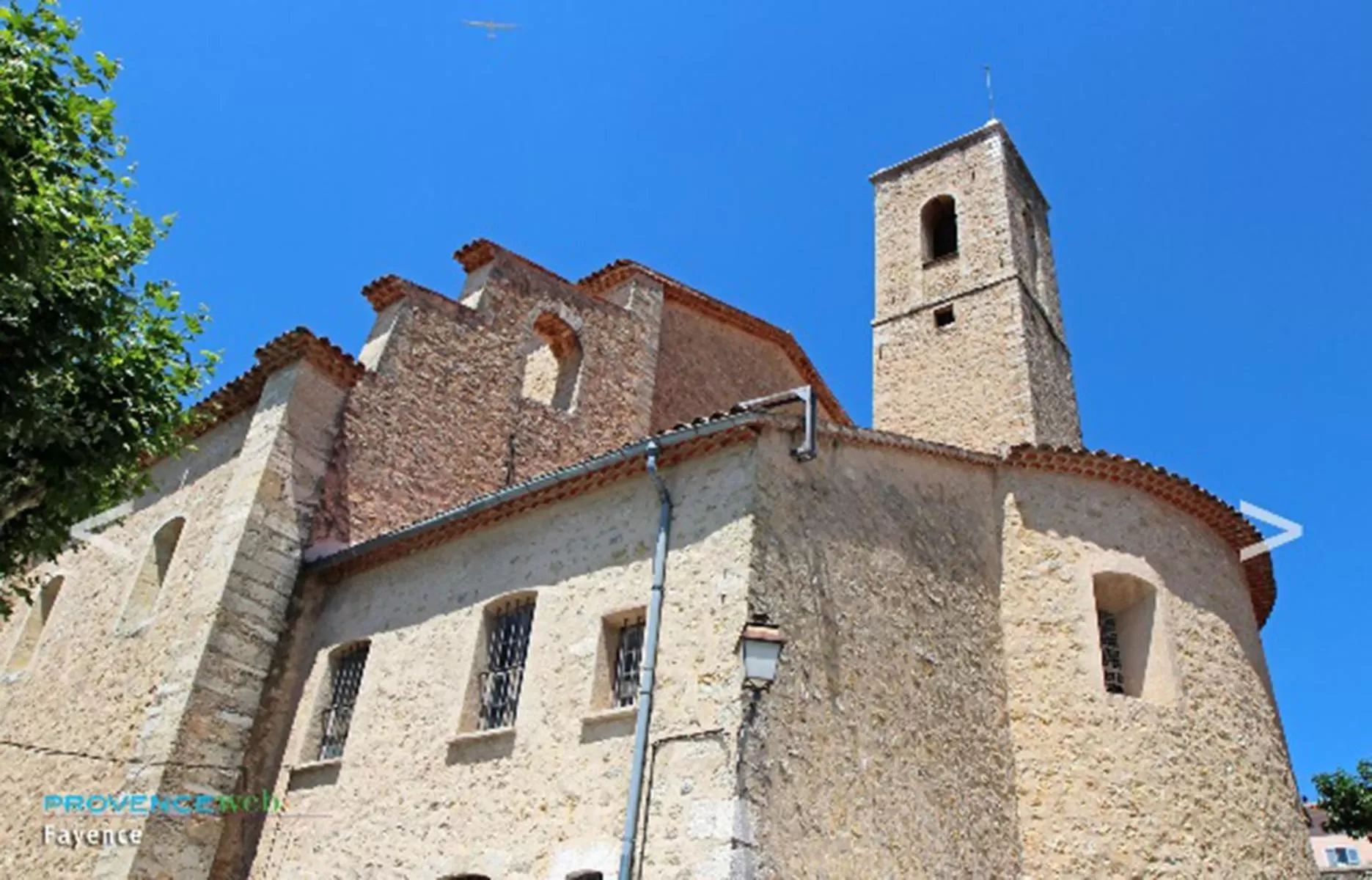 Nearby landmark, Property Building in L'essens