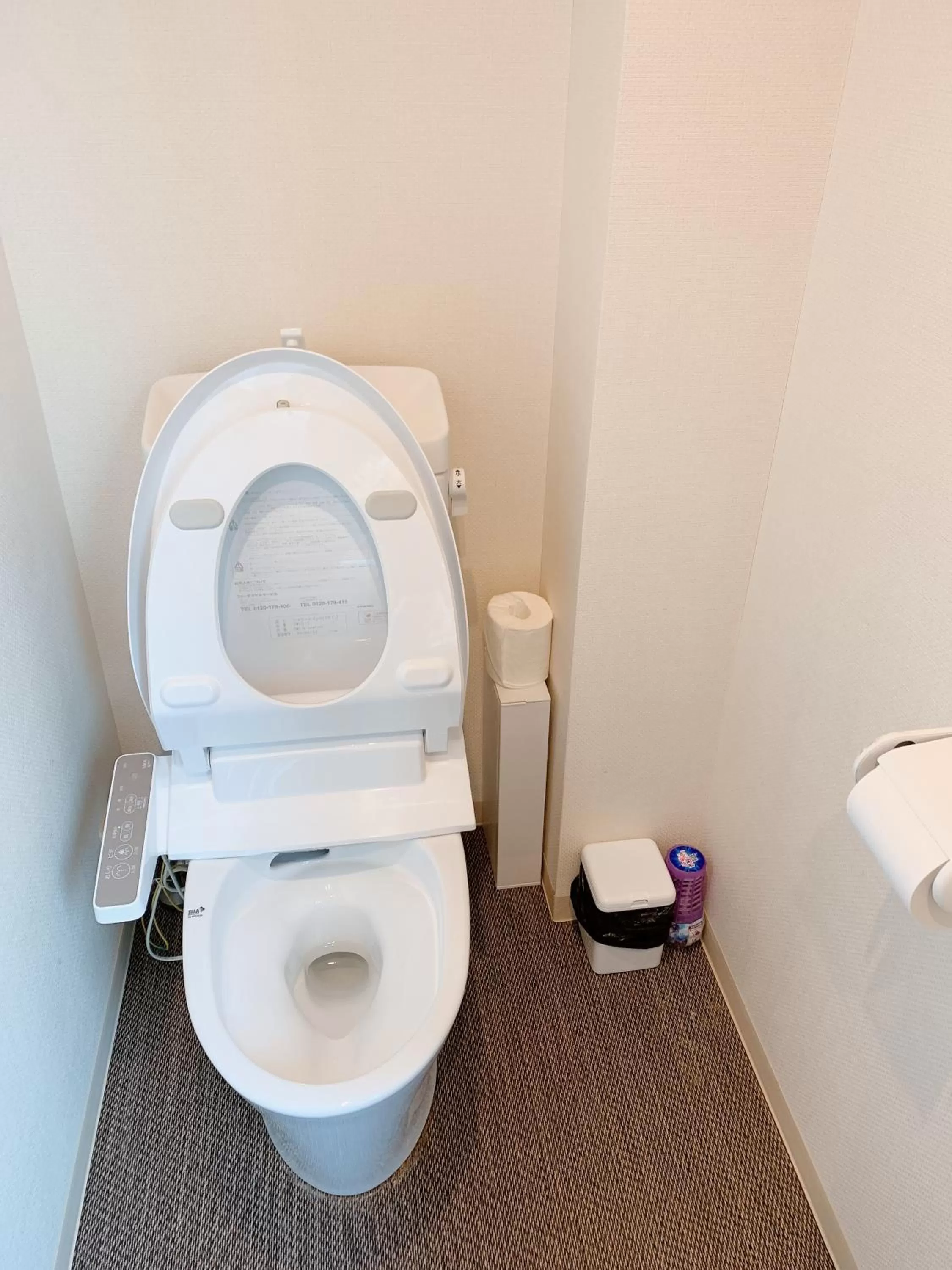 Toilet in 無料wi-fi JING HOUSE 秋葉原 電動自転車レンタル