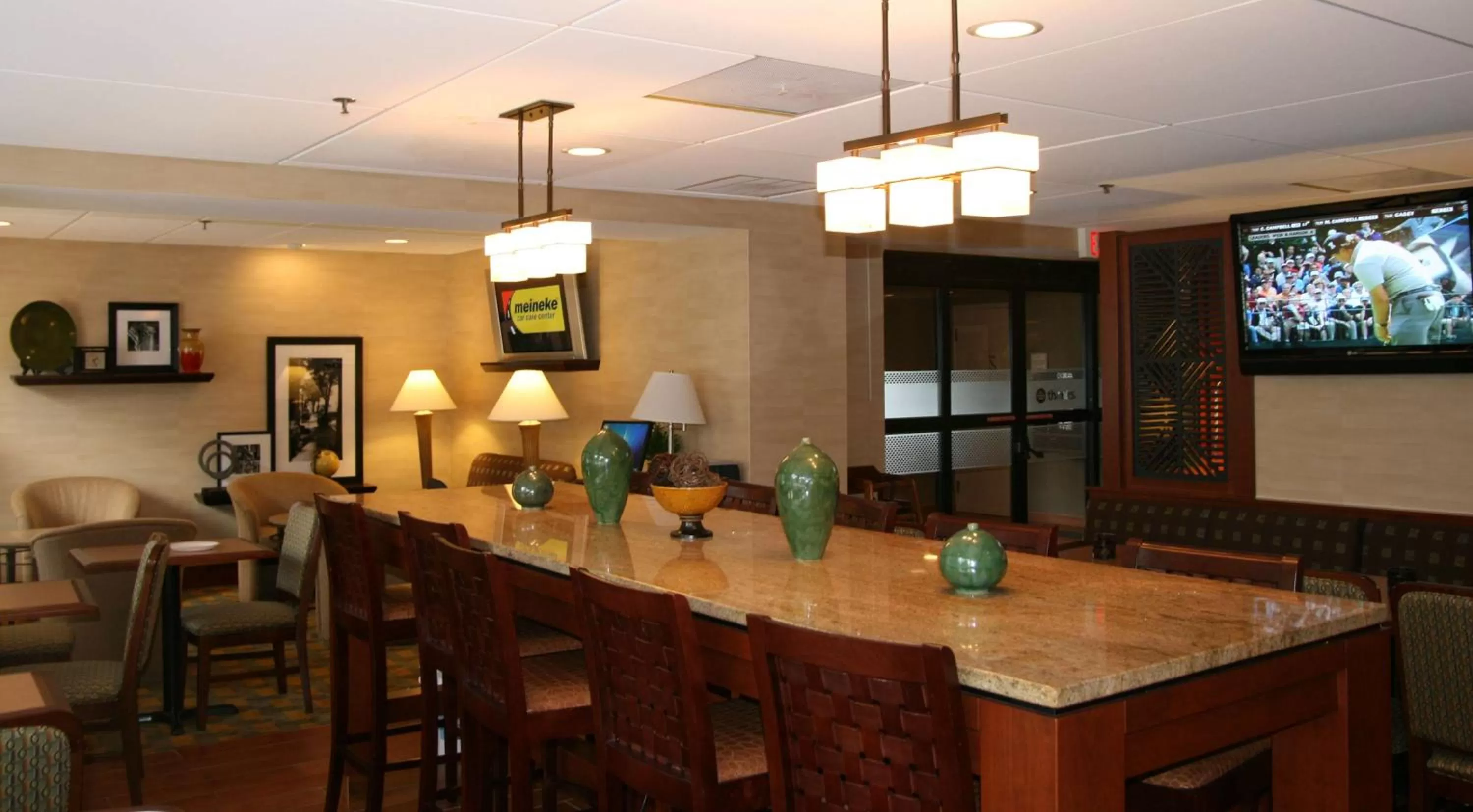 Dining area in Hampton Inn Downingtown/Exton